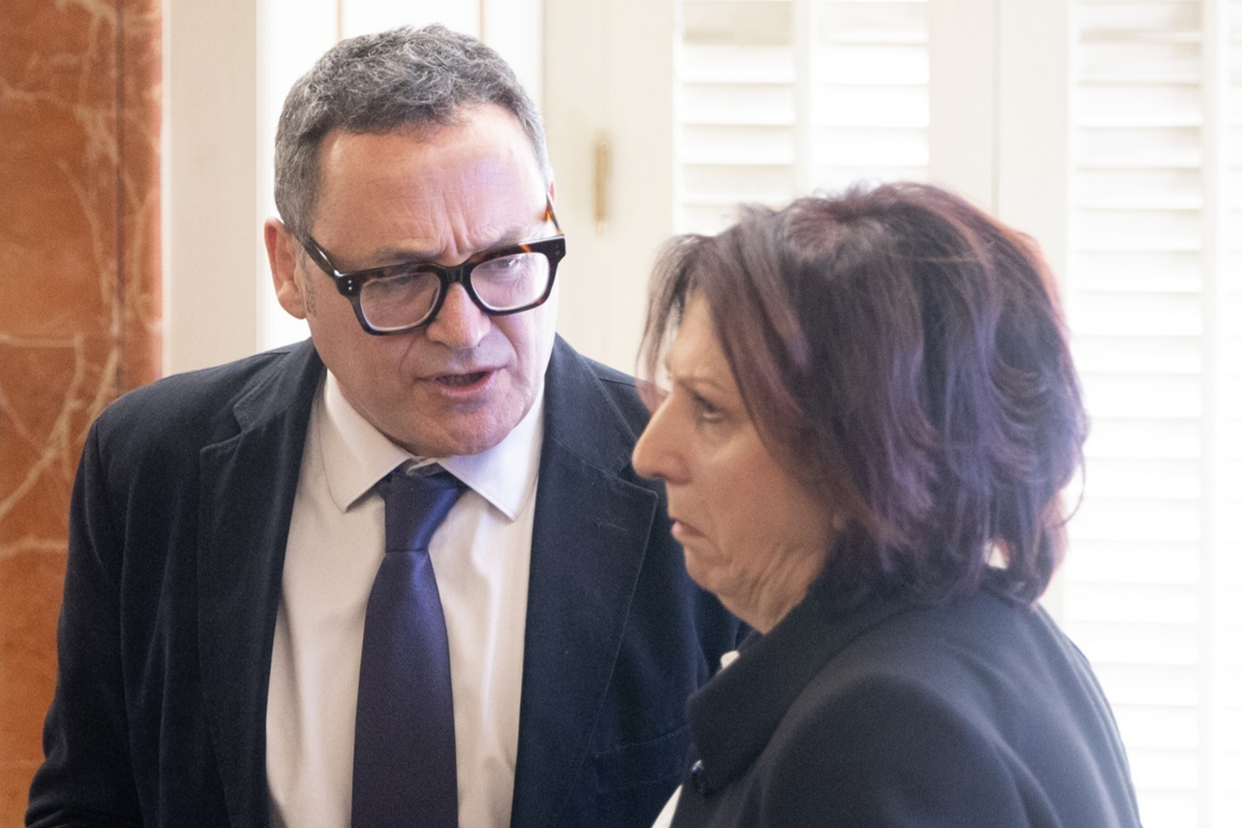 La Fiscal General nombrada por Sánchez destituye a quien testificó contra García Ortiz y asciende a su esposa