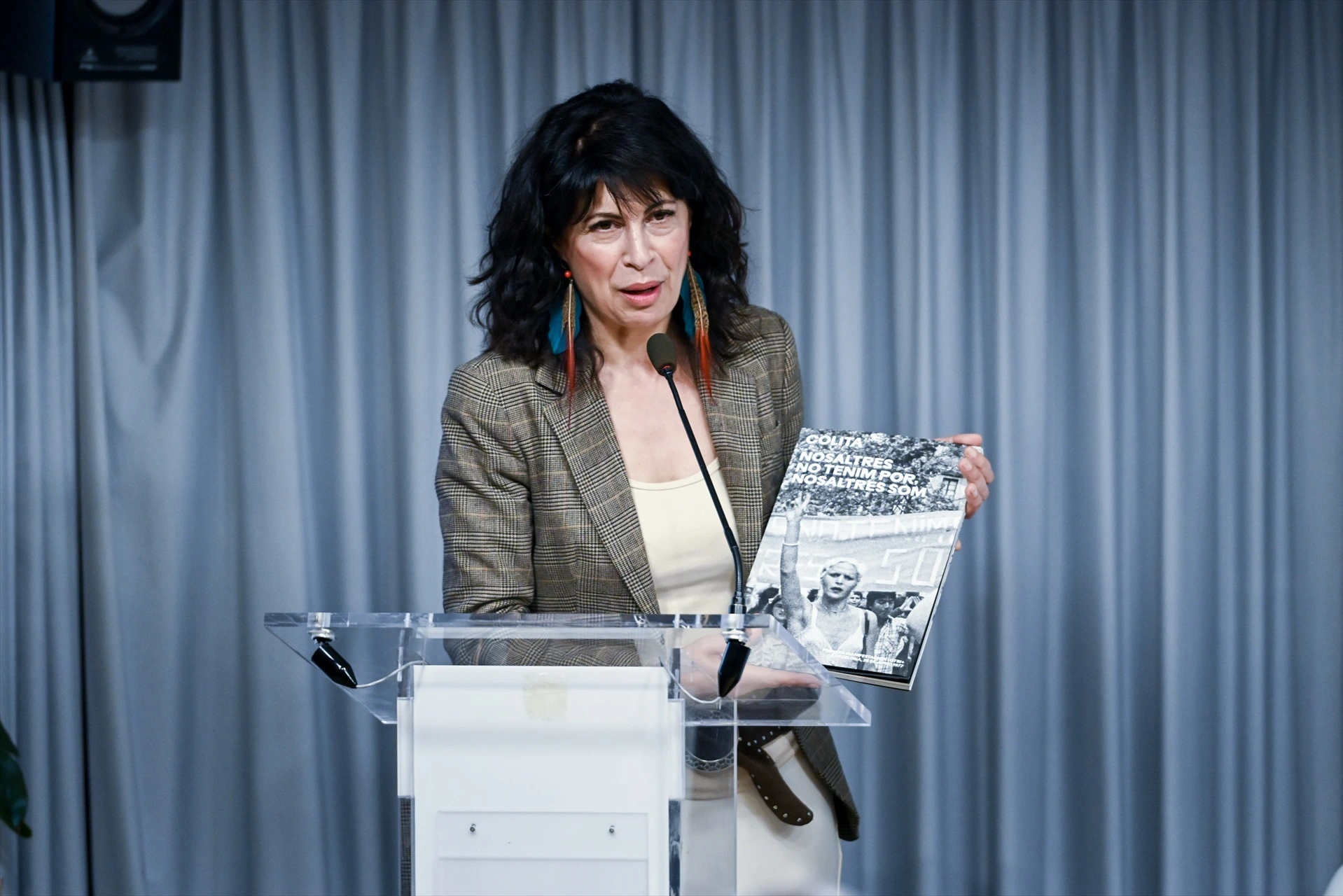 Igualdad destina dinero público para publicar libro sobre masculinidades