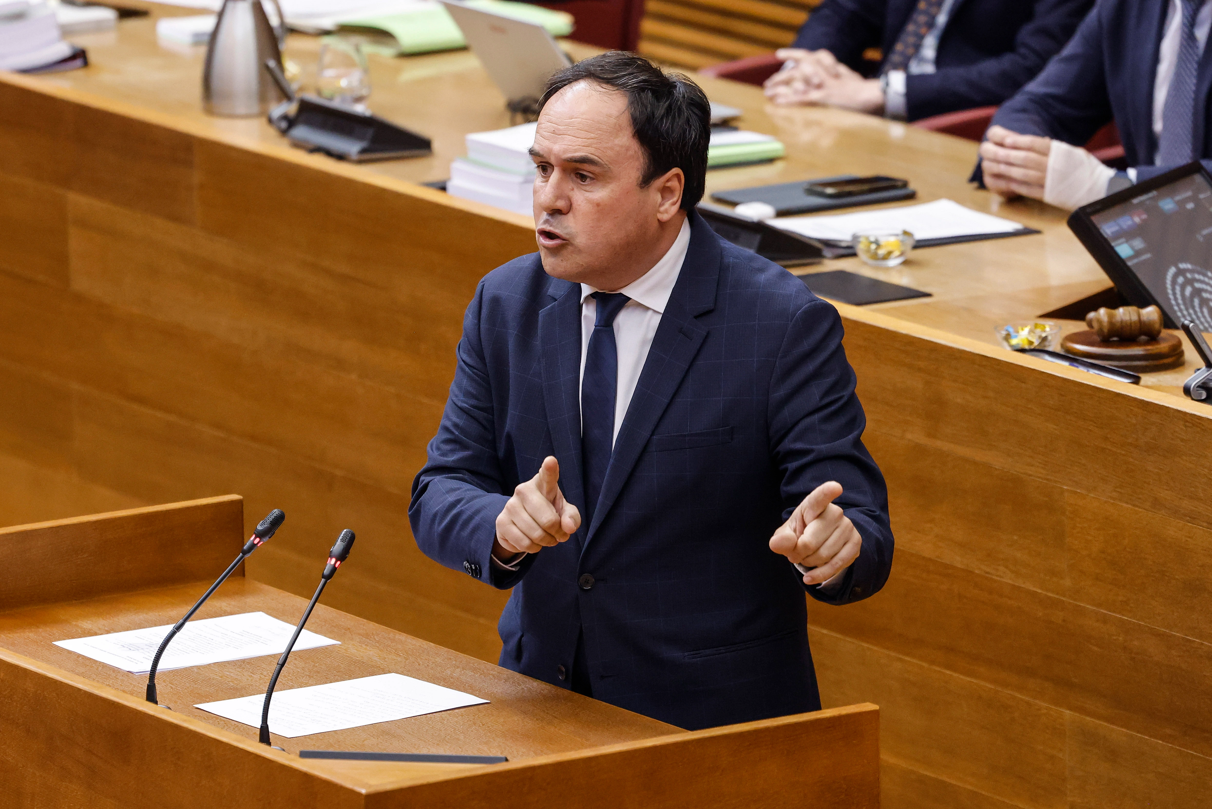 Llorca carga contra Mónica Oltra: "No debería ser candidata ni estar en política con una acusación tan grave"