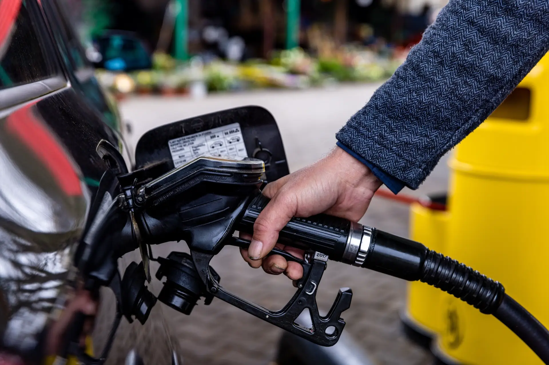 El precio de la gasolina alcanza máximos del año y se dispara hasta casi los 2€ por litro
