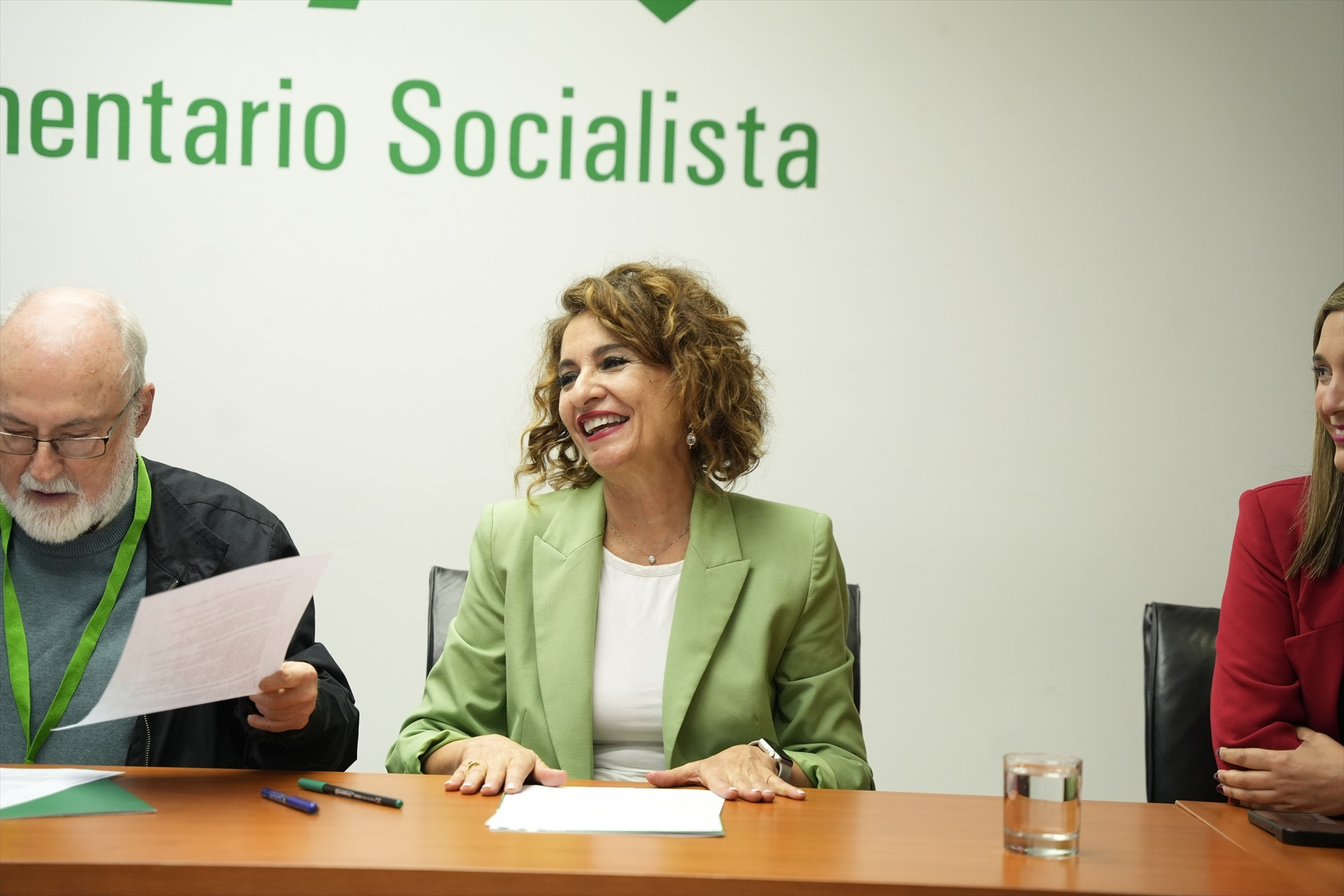 Montero pasa a ser la cuarta líder mejor valorada en Andalucía según el CIS