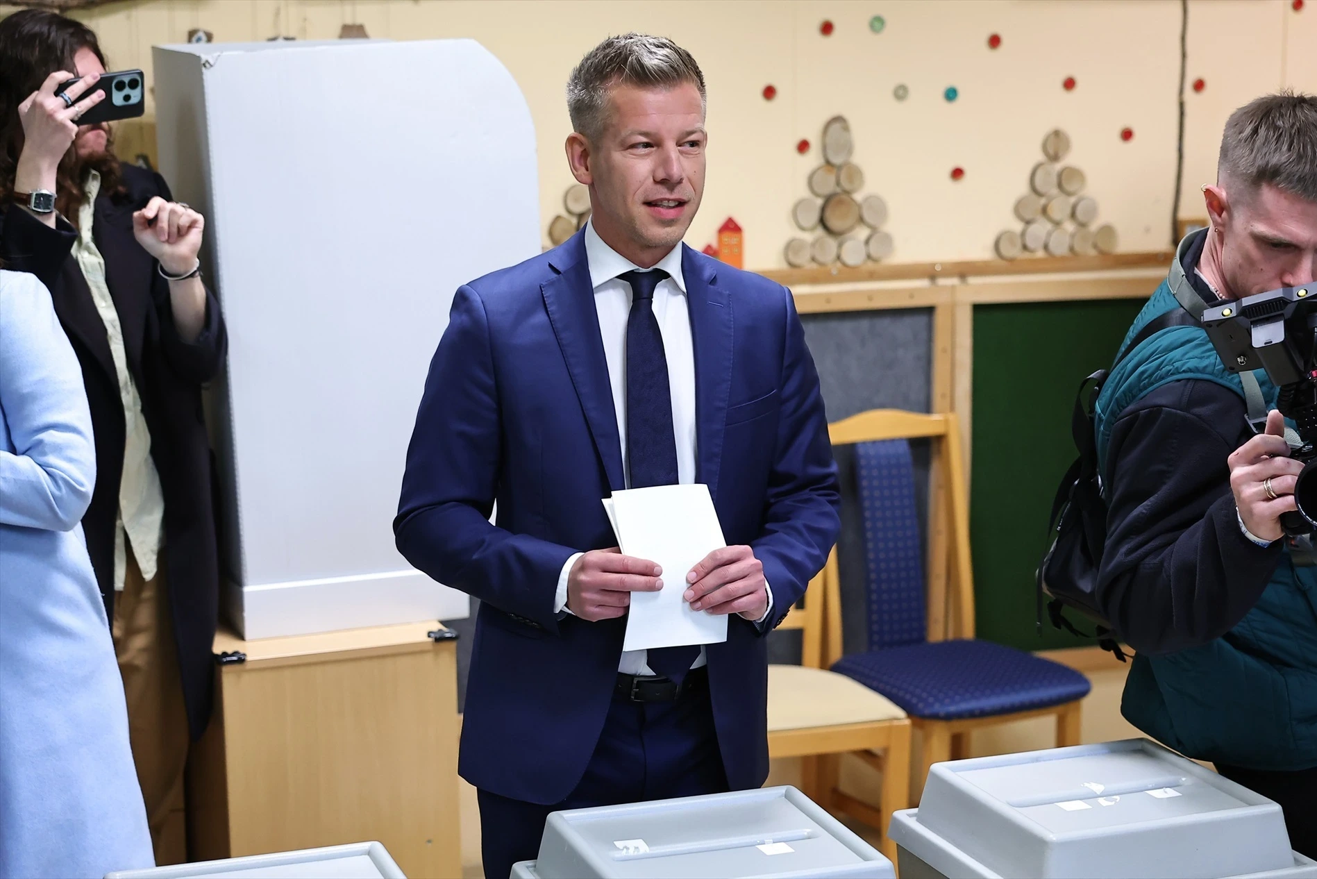 El globalista Péter Magyar gana las elecciones en Hungría