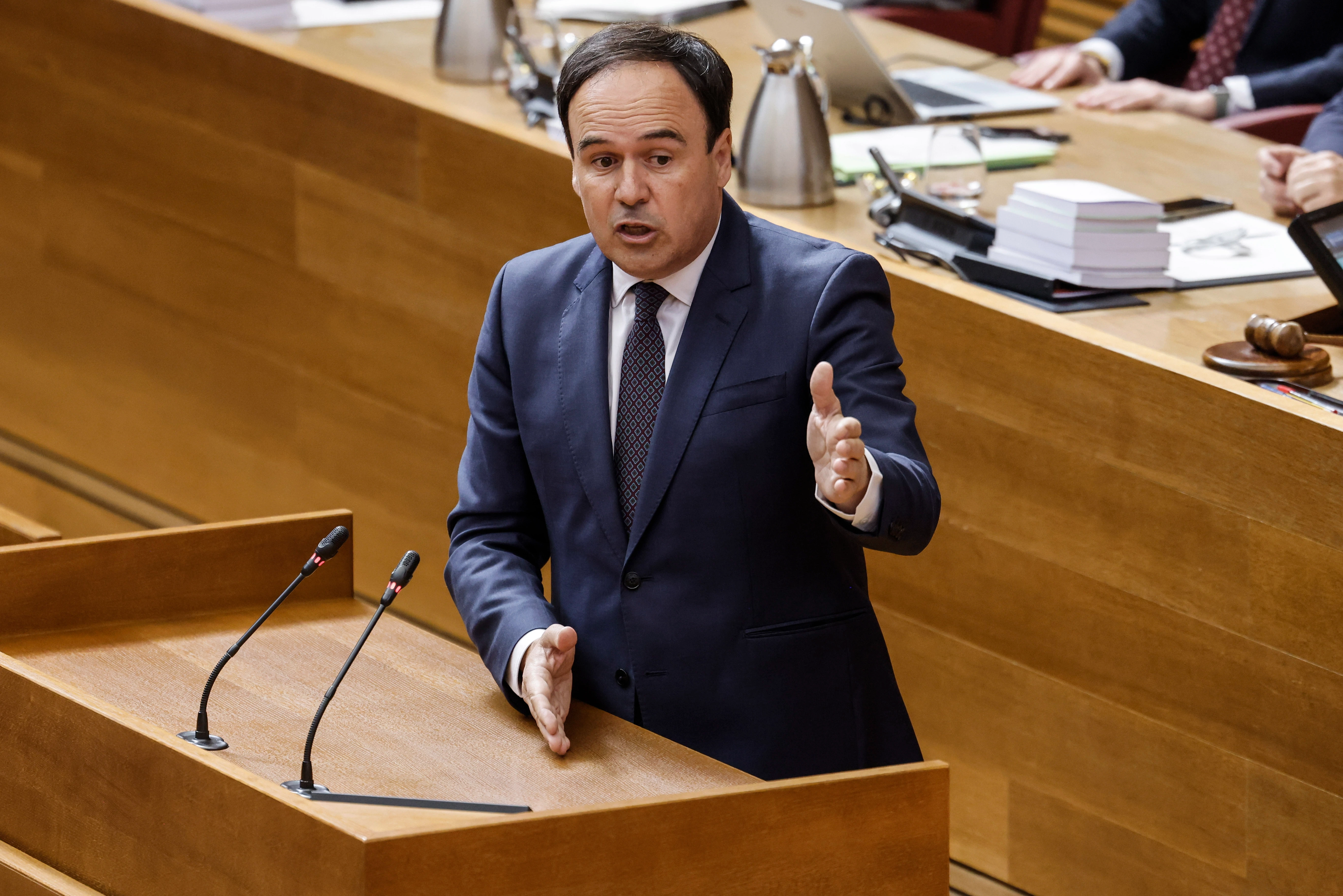 Pérez Llorca planta cara al PSOE: "Lo que intentan es un debate para separarnos y generar crispación"