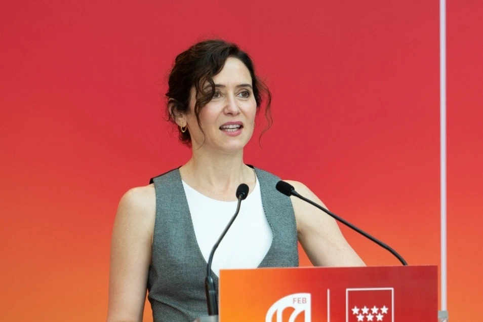 Ayuso reduce las listas de espera en Madrid: bajan los tiempos en operaciones y consultas