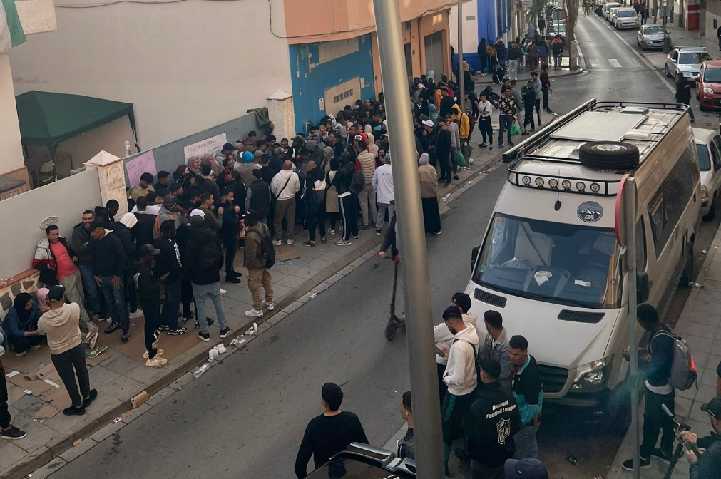 El Tribunal Supremo aplaza al 22 de mayo la audiencia para estudiar si paraliza la regularización de inmigrantes