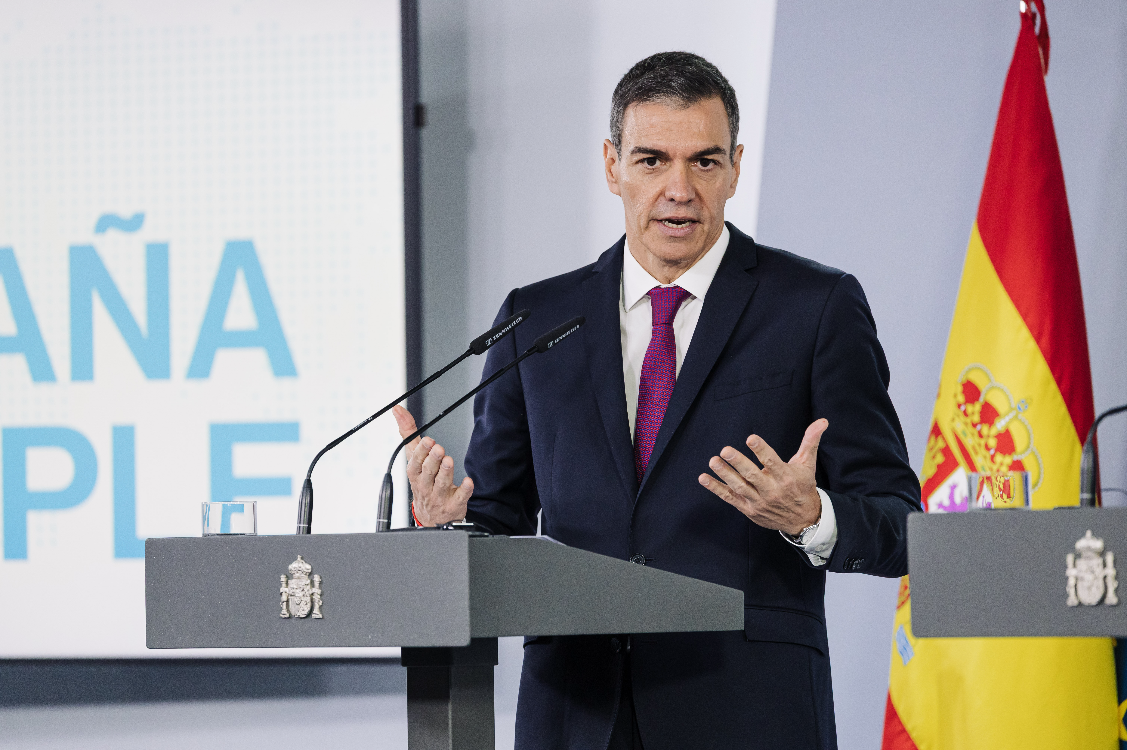 Sánchez borra la DANA de su discurso: ni una palabra por las 230 víctimas de Valencia