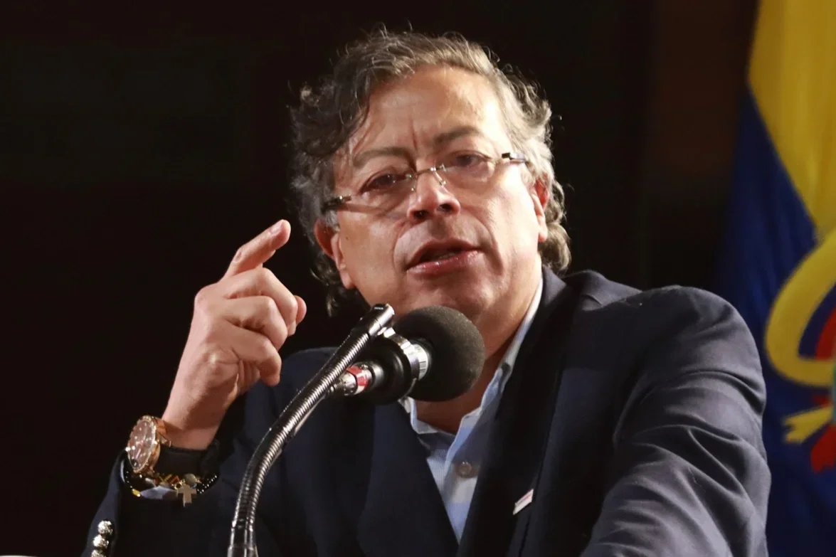 Petro es suspendido de su cargo como presidente de Colombia de forma temporal
