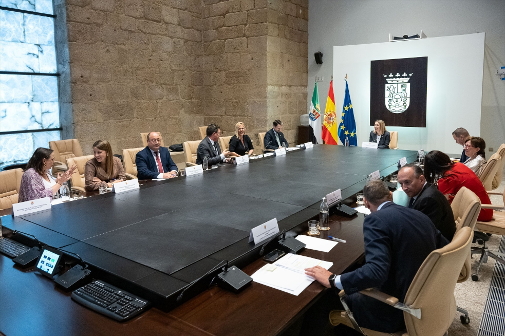 La Junta de Extremadura destinará una inversión récord de 409 millones a los municipios extremeños