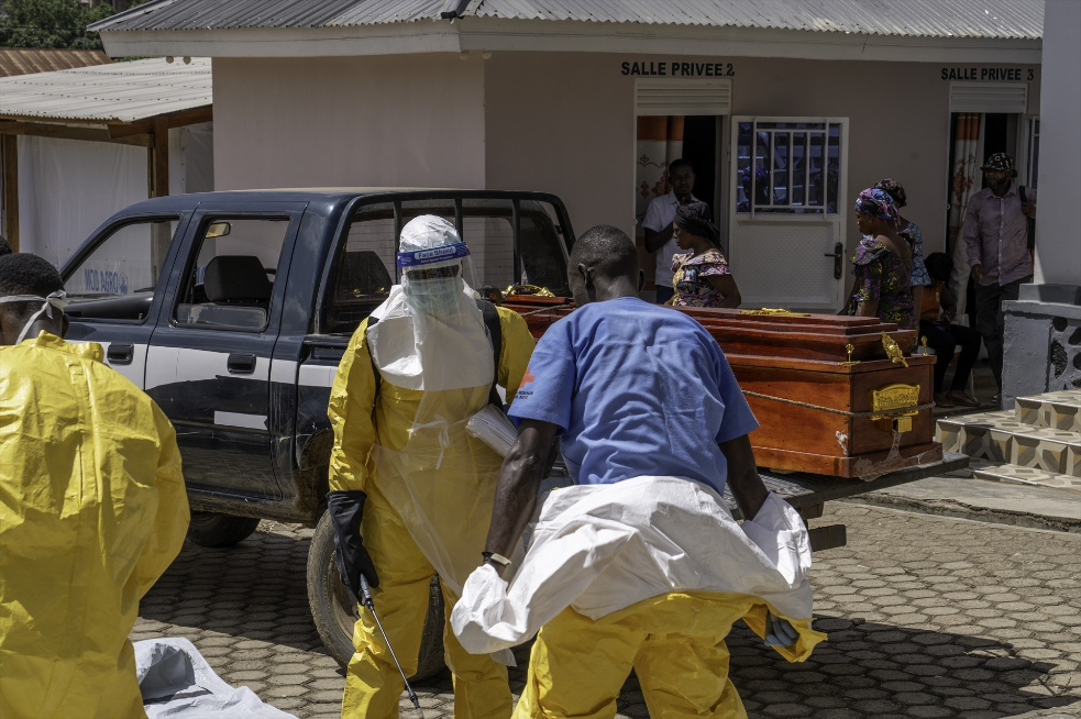 Alerta mundial por el ébola tras el aumento de casos y muertos en Congo y Uganda