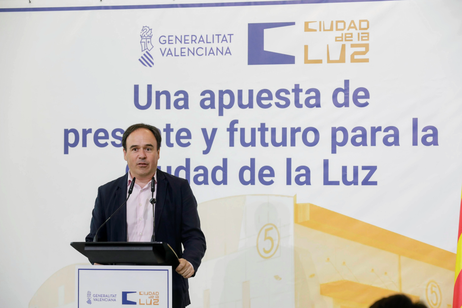 Pérez Llorca avisa: cualquier presión sindical durante la PAU será una "línea roja" en la negociación