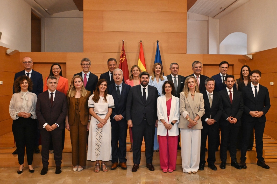 López Miras pide máxima eficacia a los altos cargos del Ejecutivo regional en un acto en San Esteban