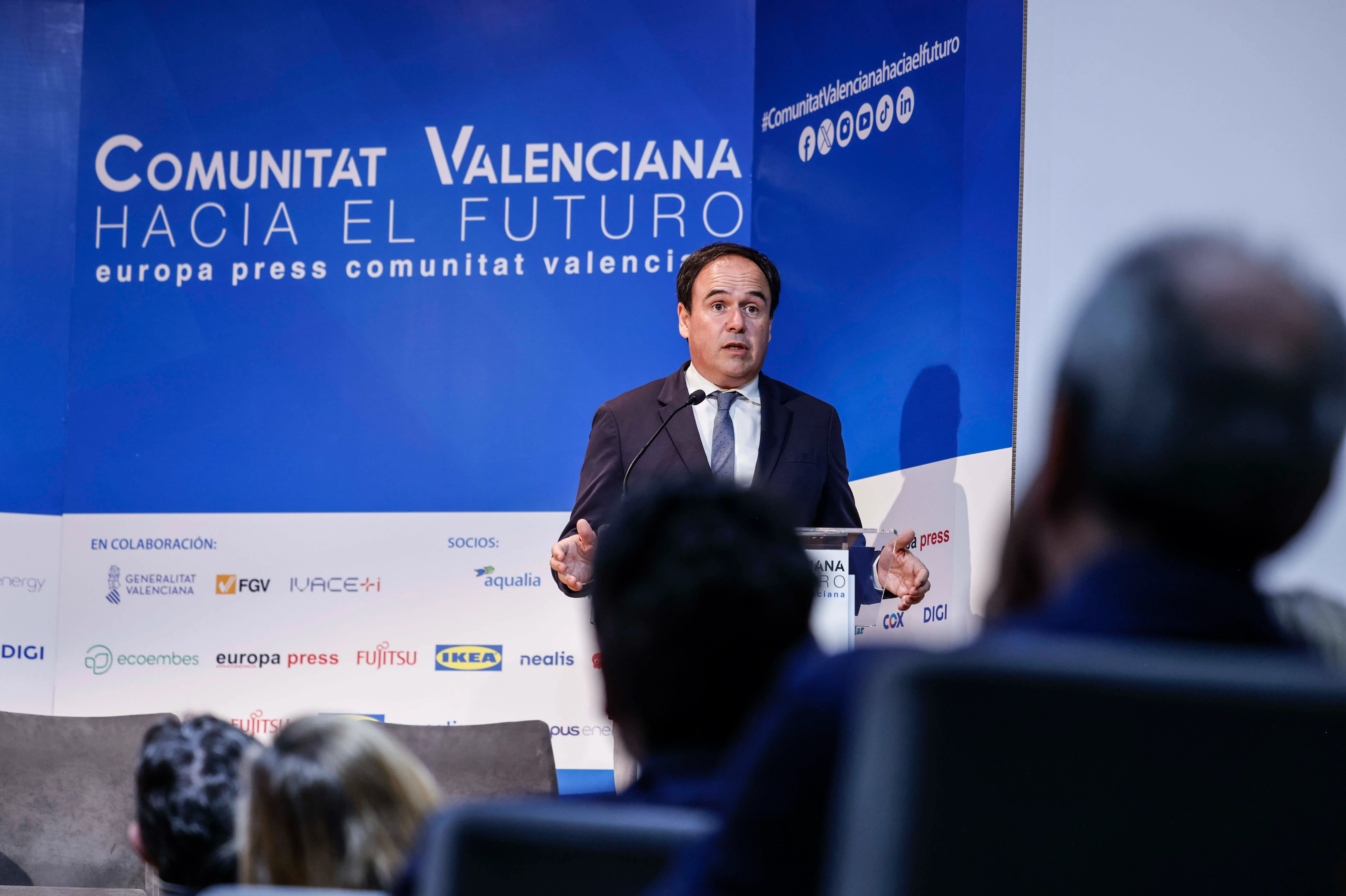 La Generalitat acelera las renovables: menos burocracia y más colaboración público-privada