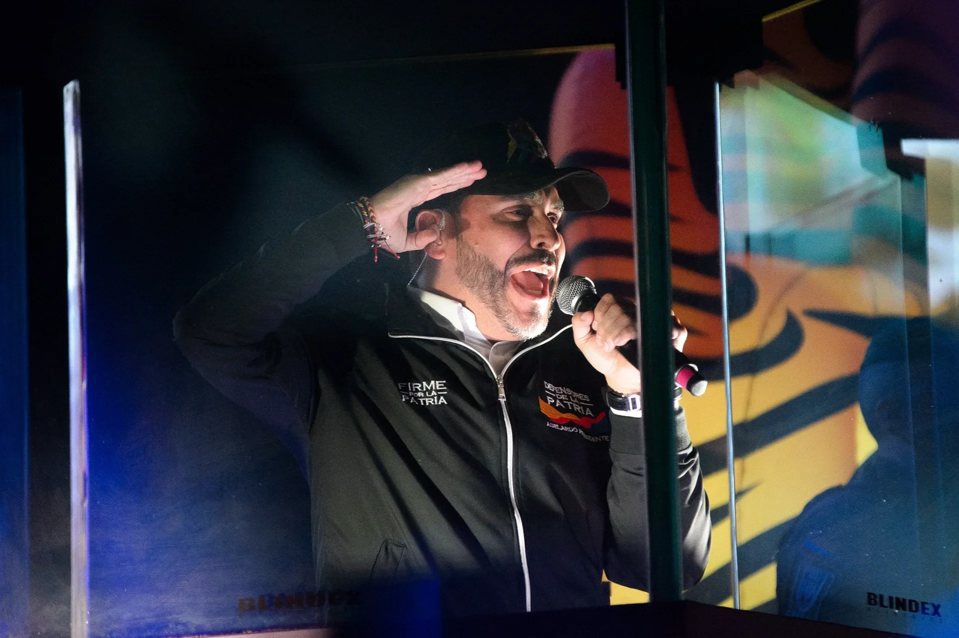 Una encuesta sitúa a Abelardo de la Espriella al frente de la carrera presidencial en Colombia con más del 52%