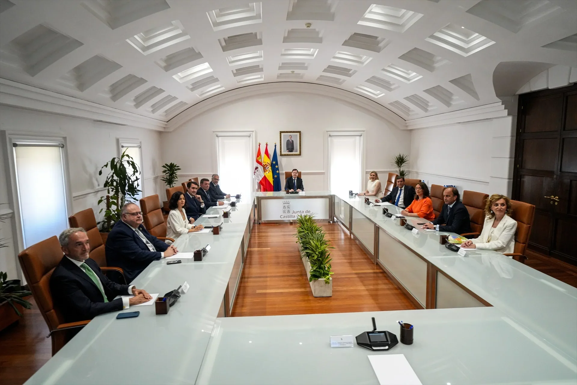 Castilla y León reclama al Gobierno más de 4.600 millones por la financiación pendiente de la dependencia