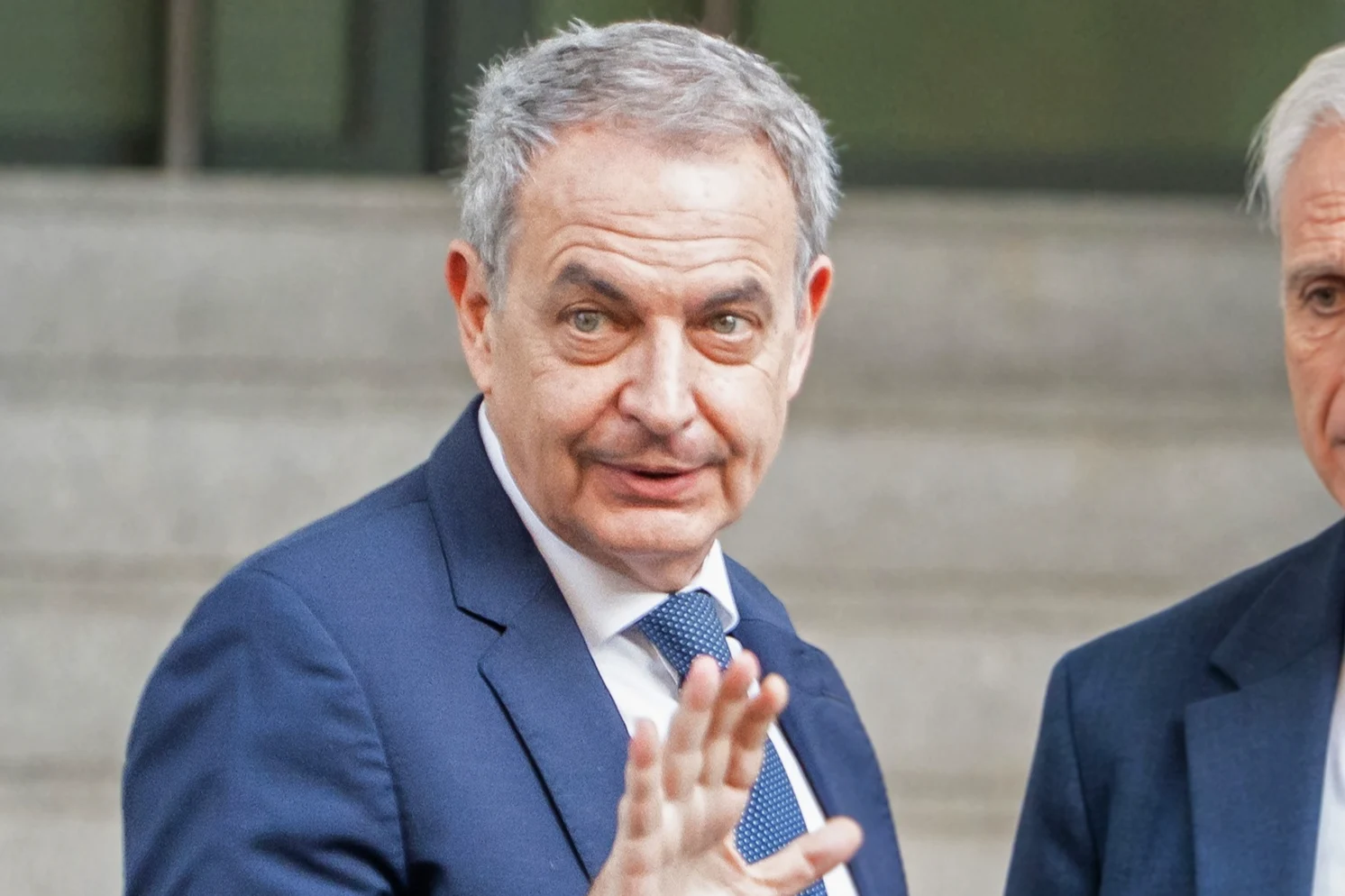 Zapatero recurre la decisión judicial que permite a la UDEF ampliar la investigación de sus cuentas