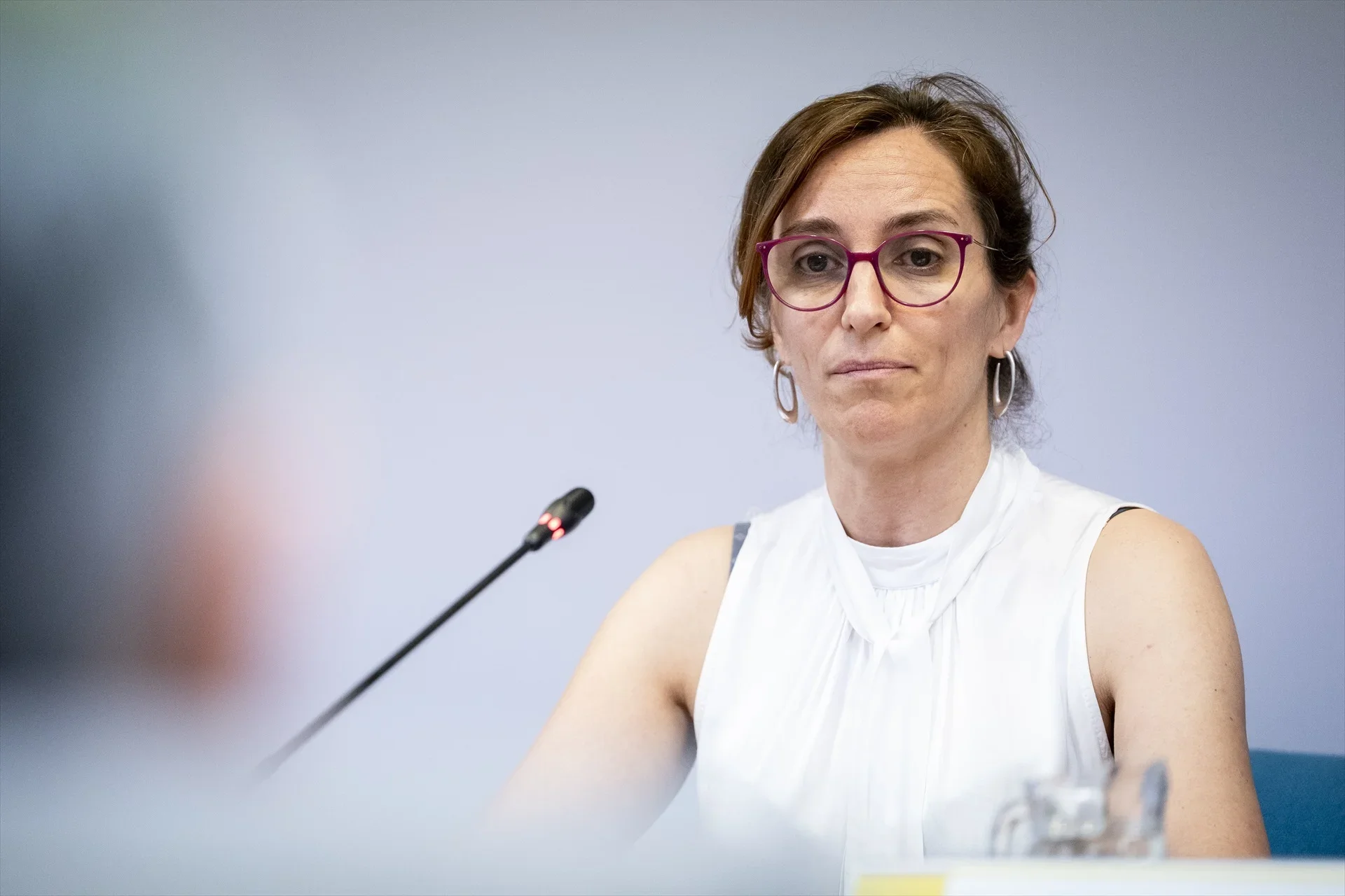 Los médicos cargan contra Sánchez por desentenderse de la mayor crisis sanitaria de su mandato