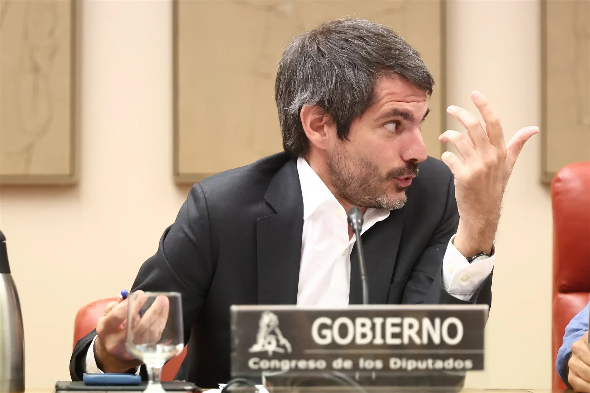 Para ello, establece una hoja de ruta destinada a garantizar que toda la ciudadanía pueda acceder