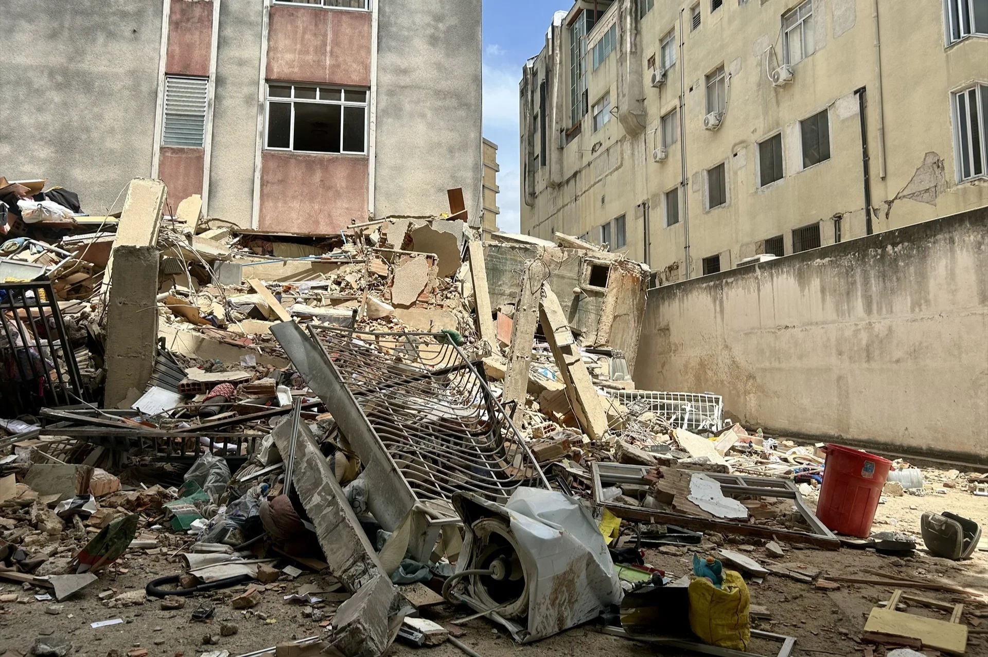 Ascienden a tres los españoles fallecidos tras los terremotos en Venezuela