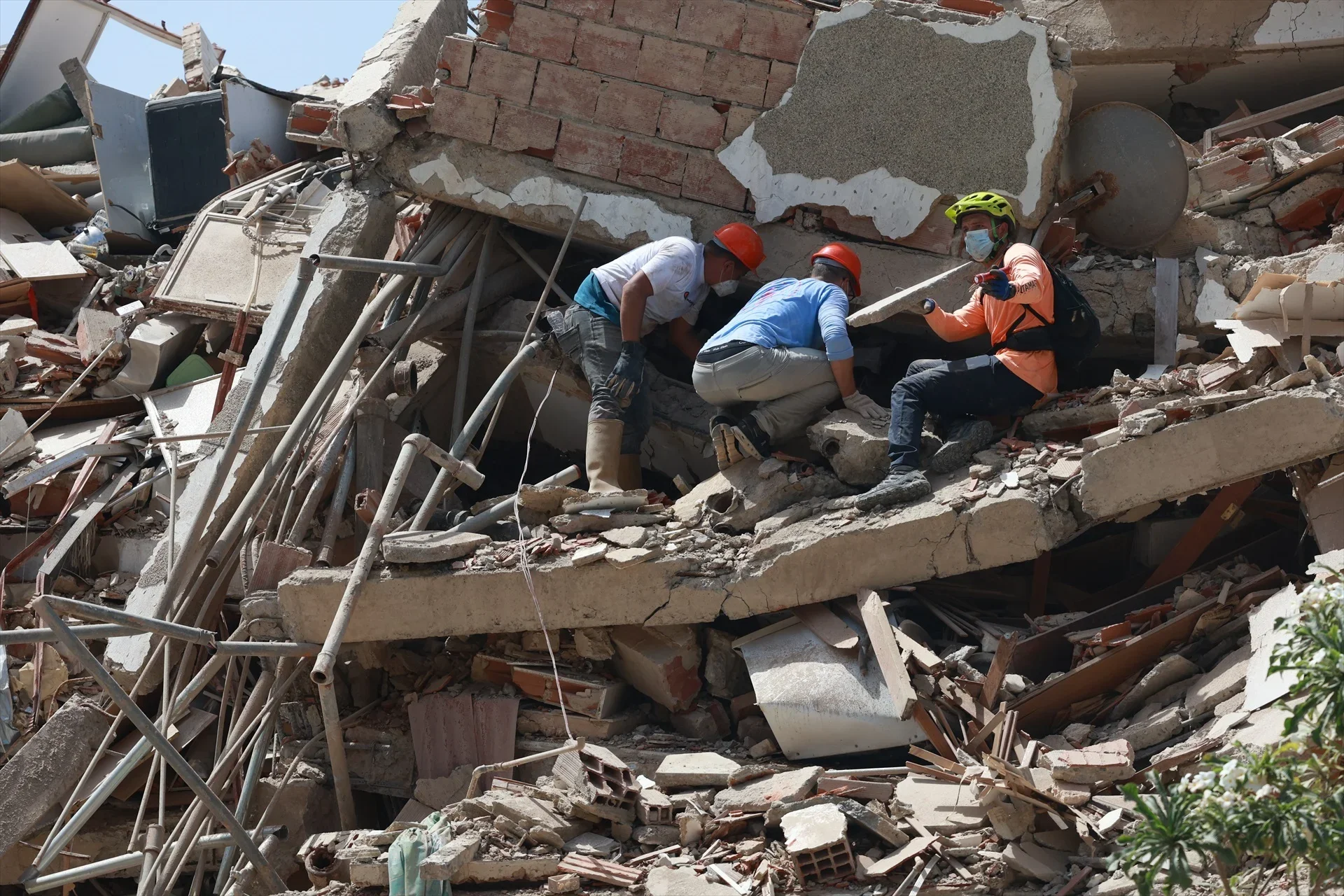 Exteriores eleva a nueve los españoles fallecidos por los terremotos en Venezuela
