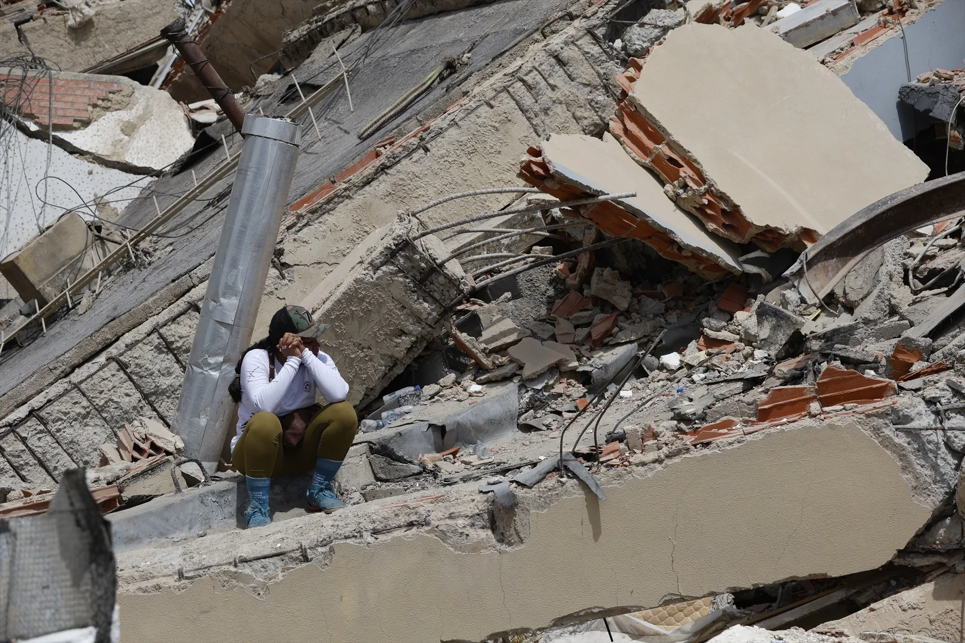 Exteriores eleva a 17 los españoles fallecidos por los terremotos de Venezuela