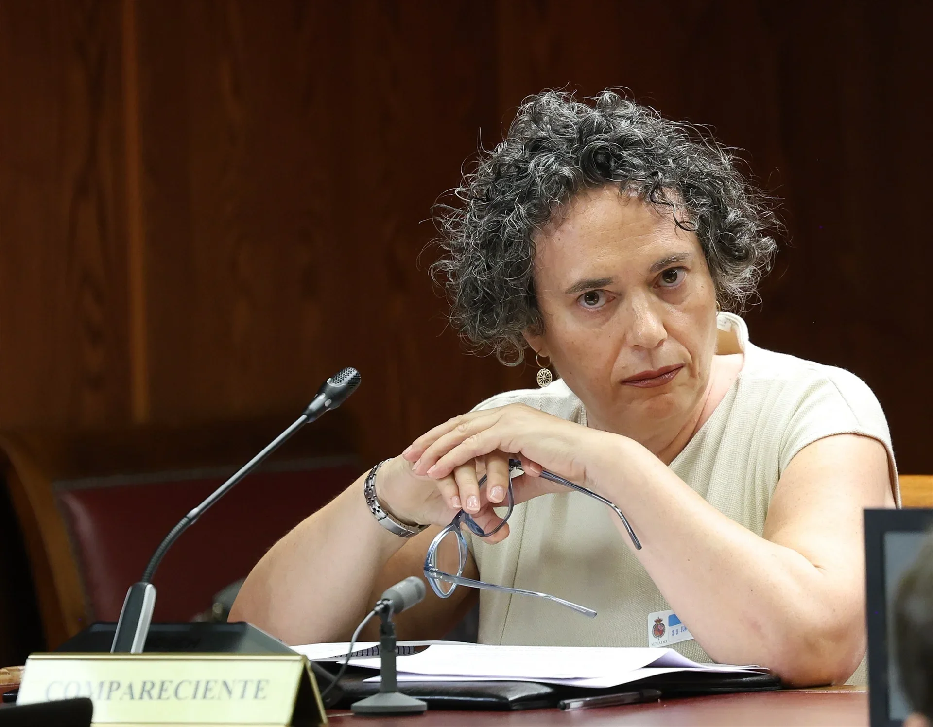 Sin embargo, la citada optó por no responder a las preguntas formuladas por los senadores