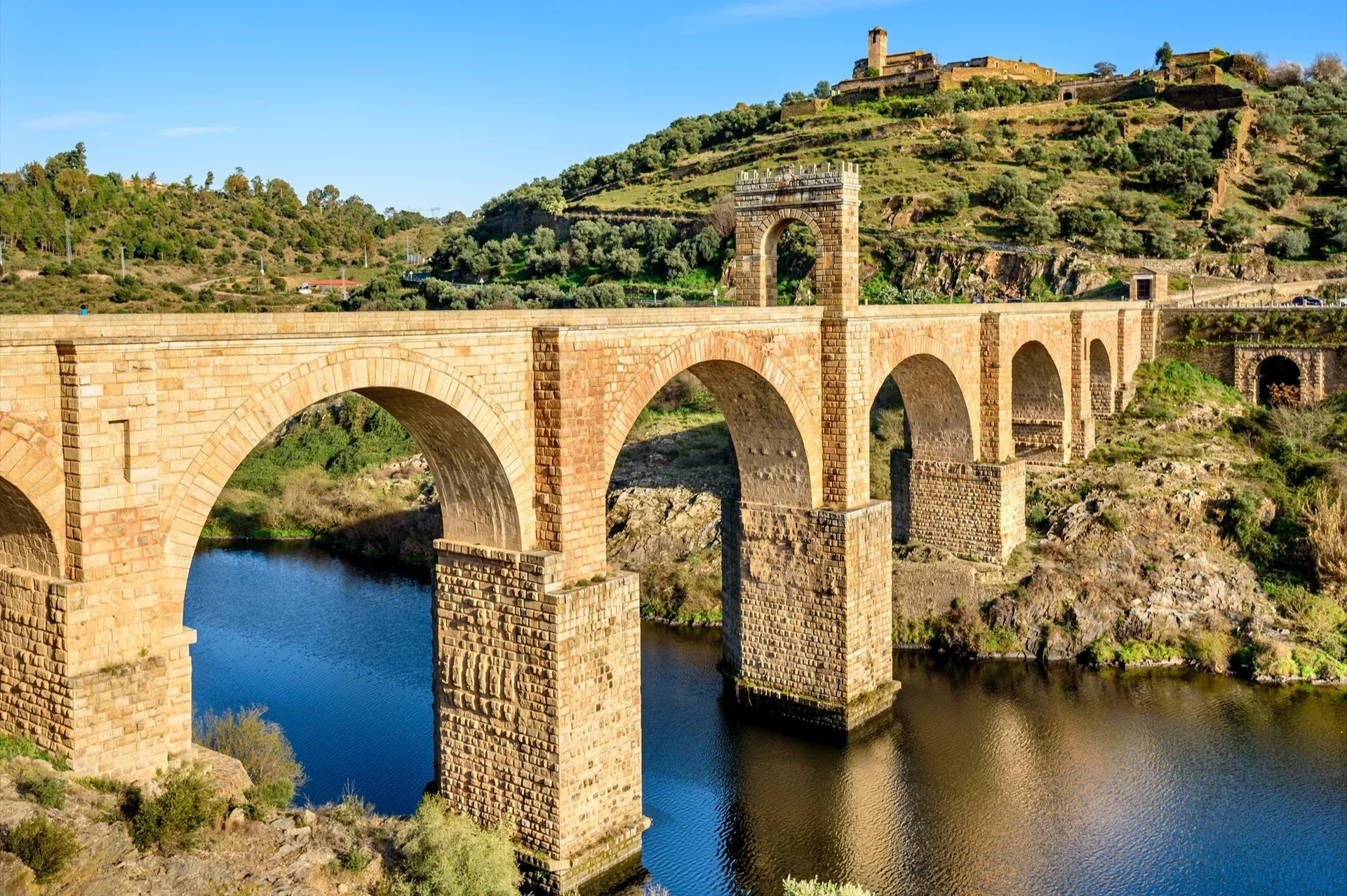 Extremadura lidera el aumento de viajeros en alojamientos extrahoteleros con un 22,5% más en mayo
