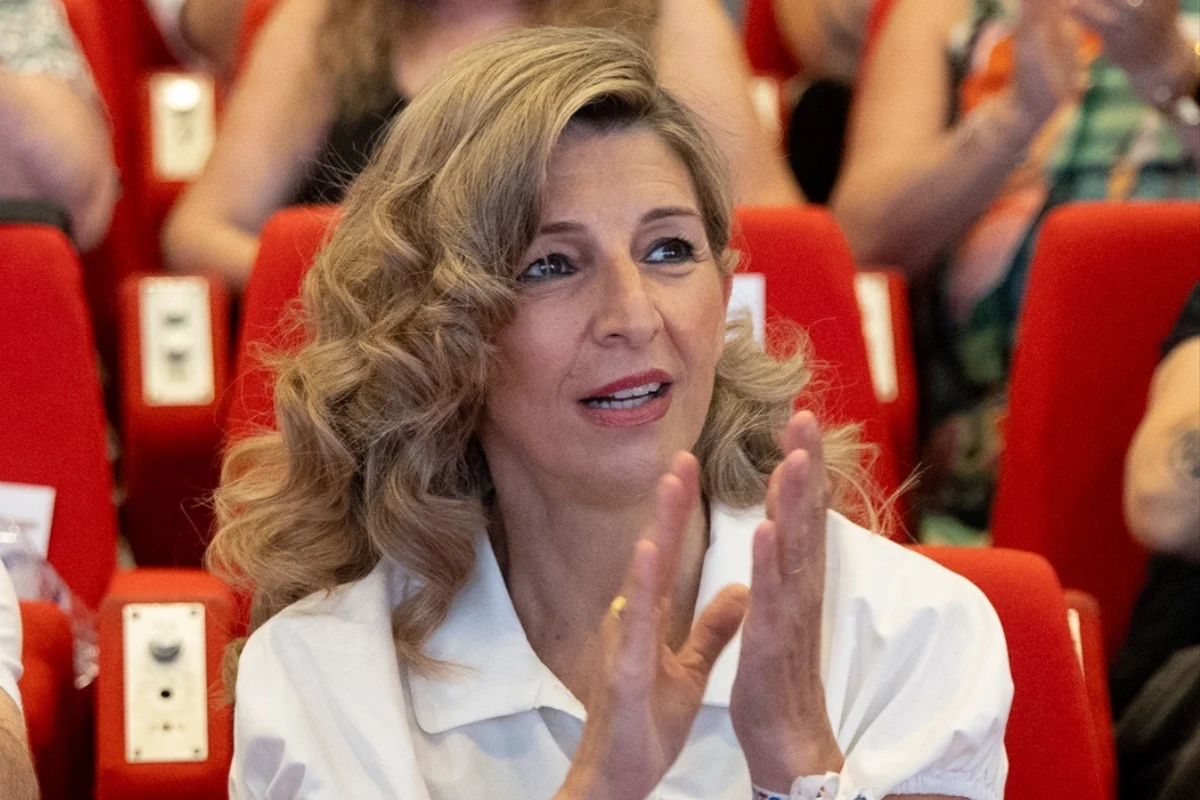 Yolanda Díaz vincula la subida del desempleo con la regularización masiva