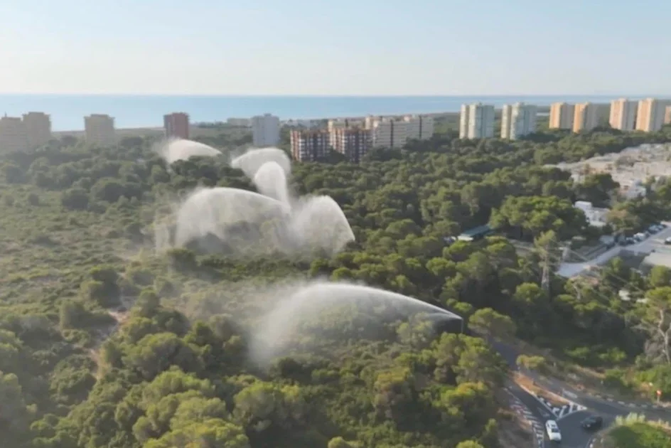 Aemet activa la alerta roja en Valencia por un miércoles "muy adverso" con más de 42 grados y reventones