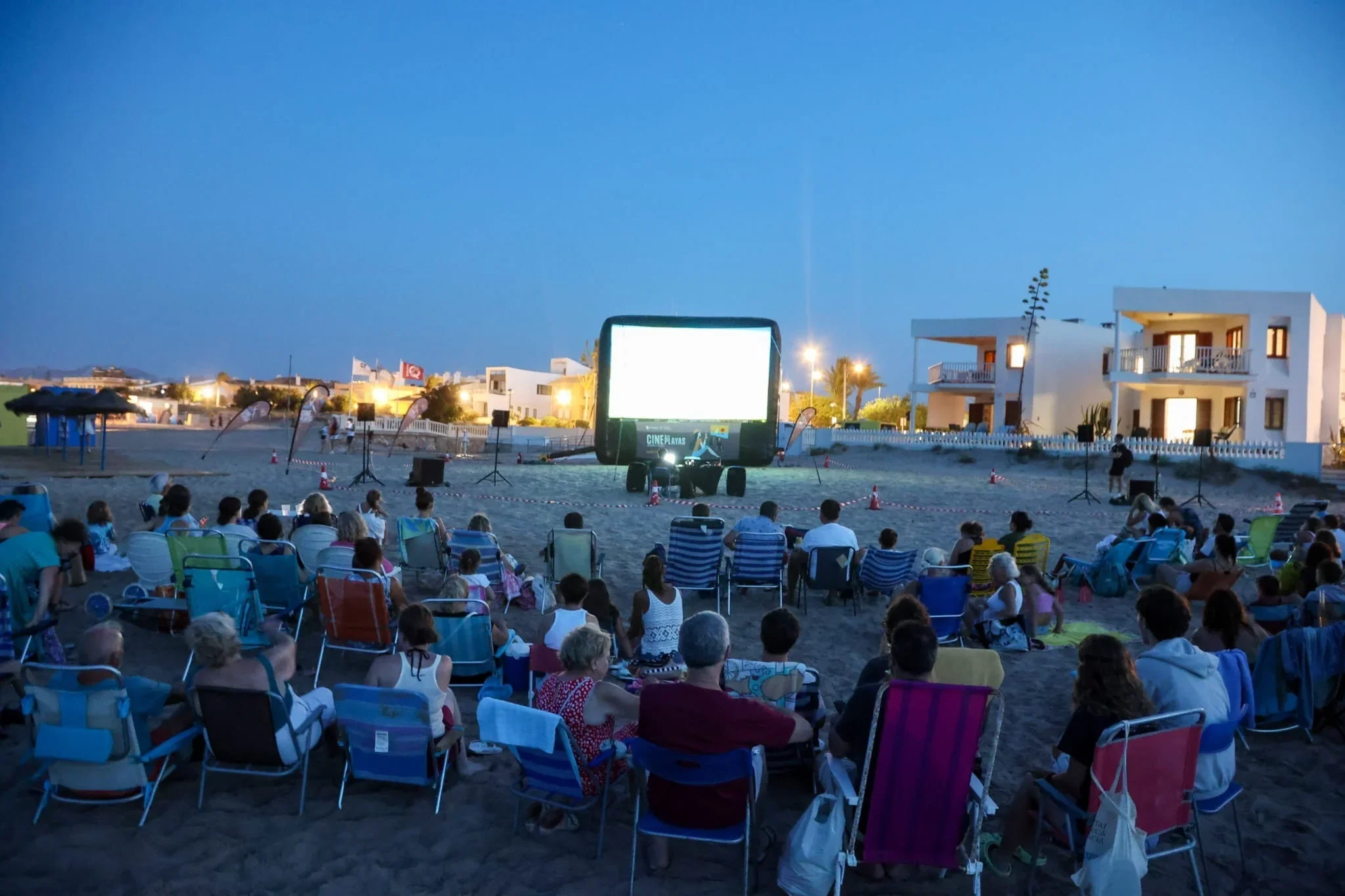 La Diputación lleva 46 sesiones de cine gratis a las playas de Valencia