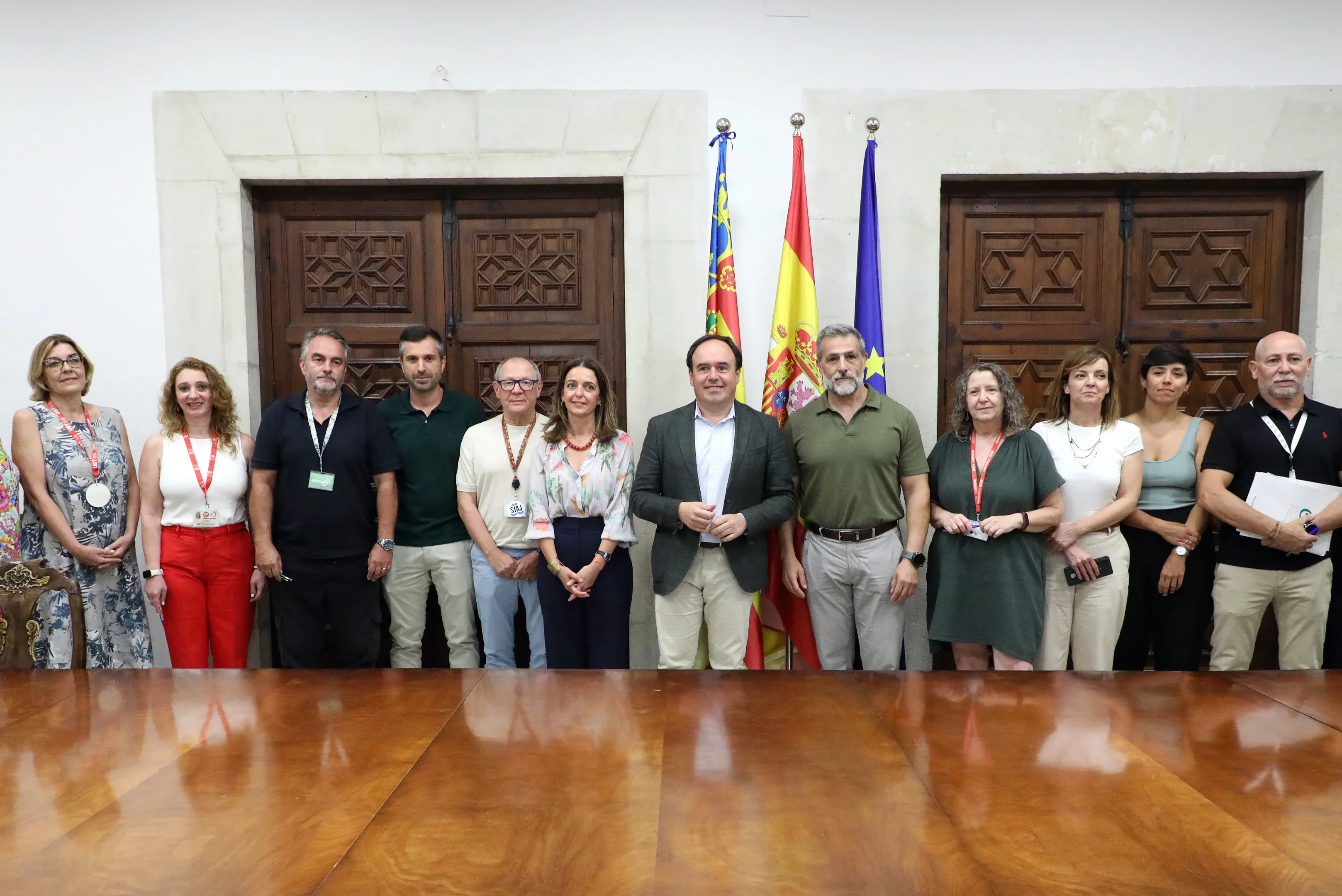 Pérez Llorca sella un histórico acuerdo salarial para 5.800 funcionarios de Justicia