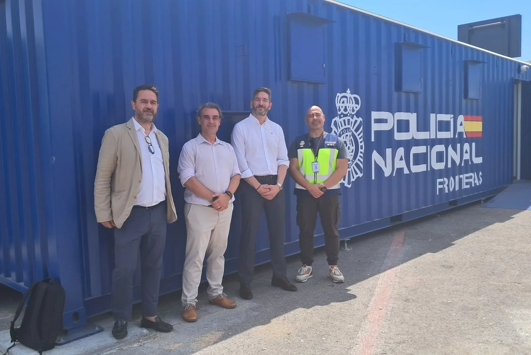 El Puerto de Alicante prueba un barco autónomo con IA para vigilancia y seguridad marítima