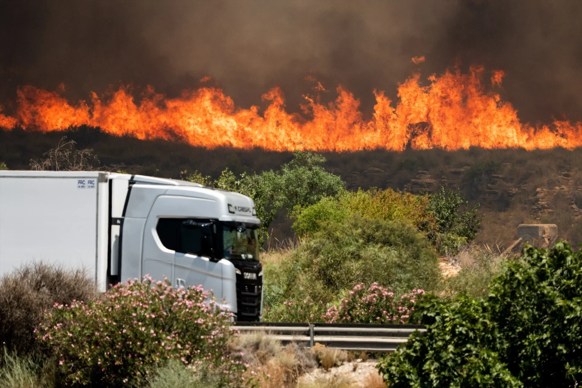 Imagen del Puesto de Mando Avanzado por el incendio en Los Gallardos