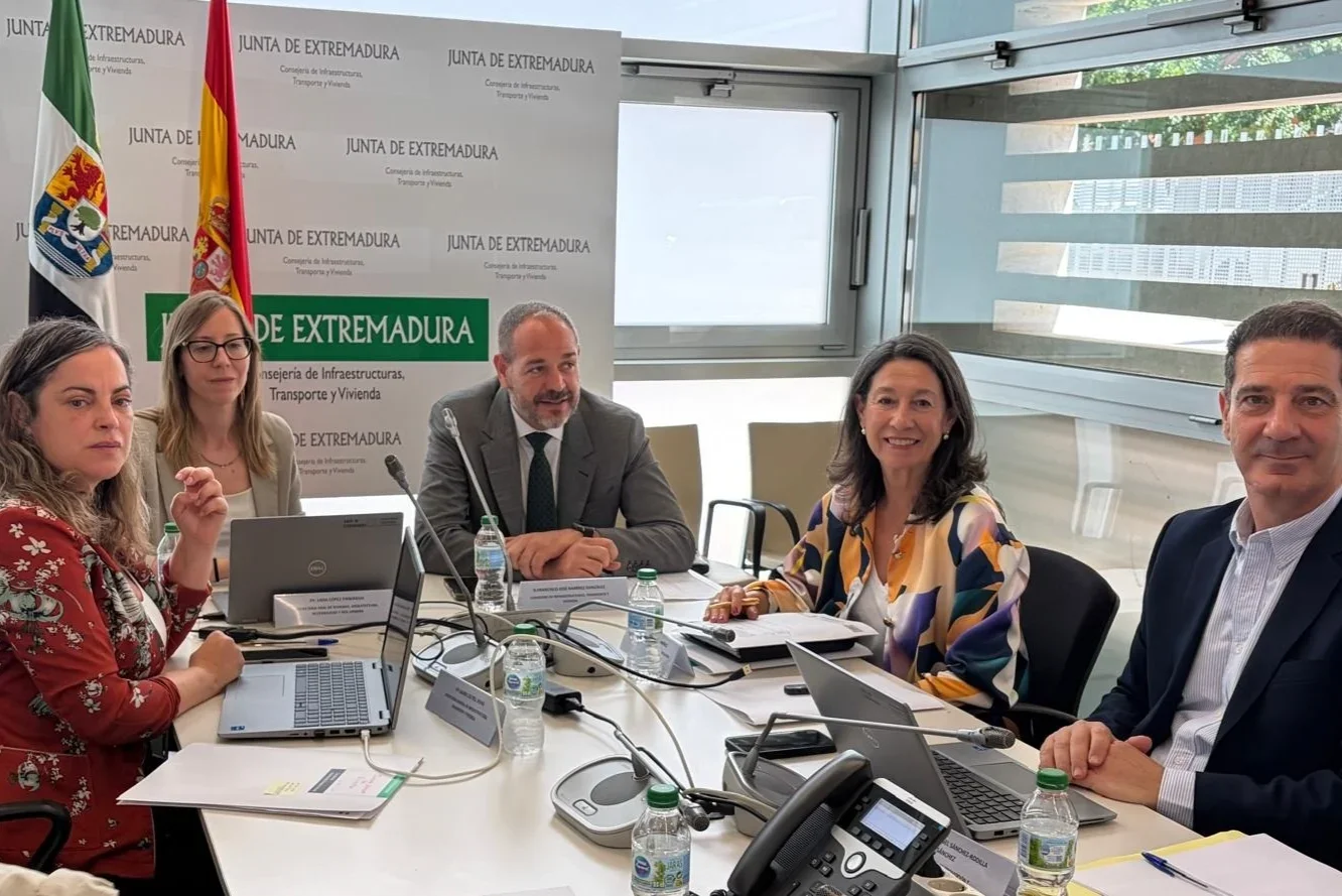 Extremadura avanza en el nuevo Plan de Vivienda 2026-2030 y en una línea de ayudas para mejorar la accesibilidad