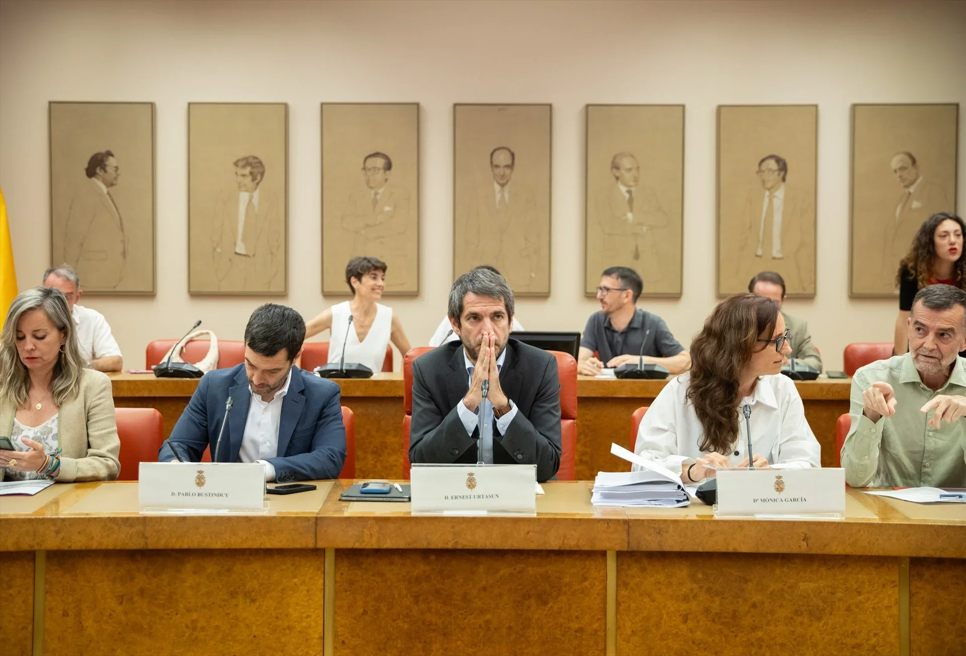 Sumar acusa a Ferran Torres de especular con la vivienda mientras varios de sus diputados tienen más propiedades