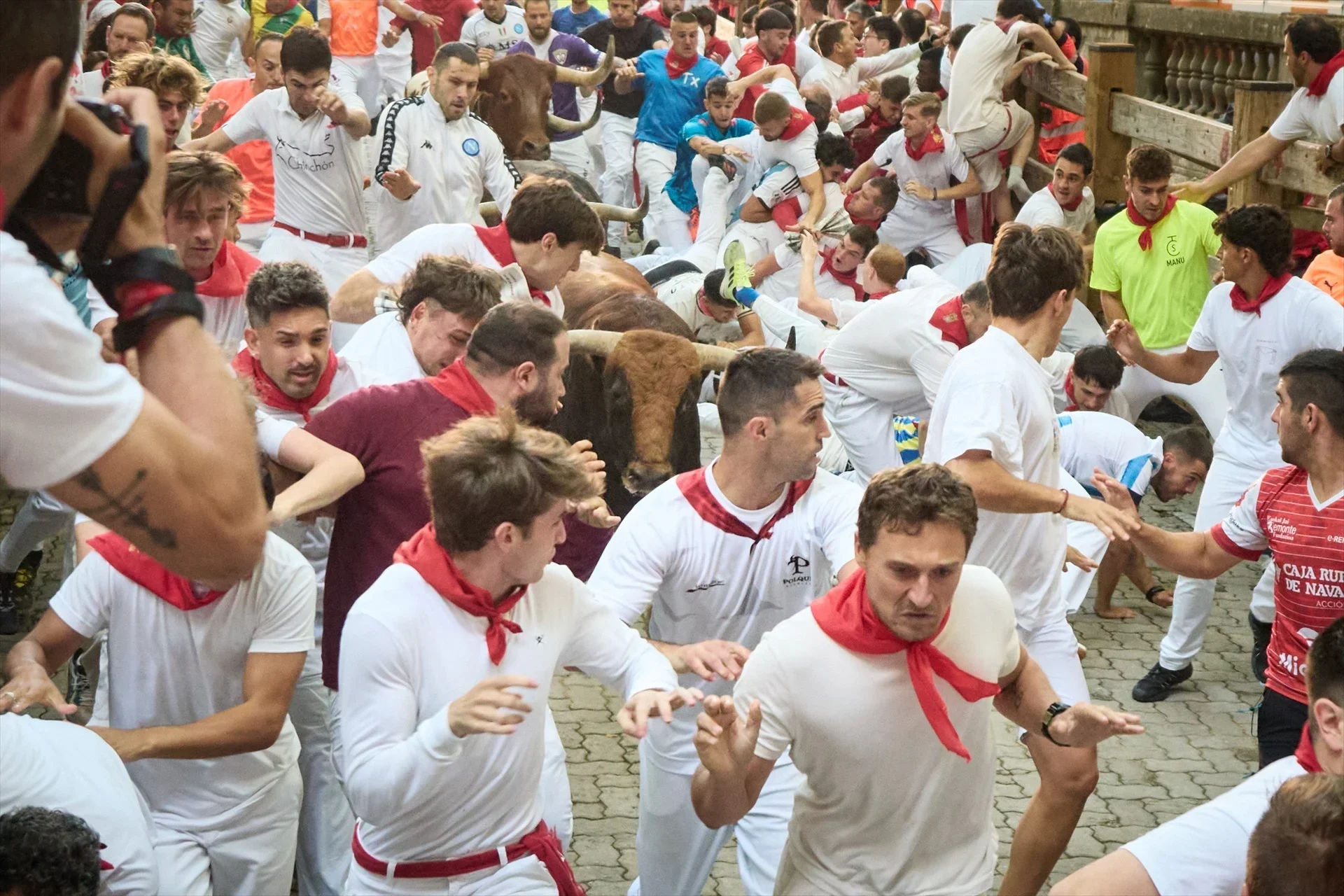 El último encierro de San Fermín 2026 deja dos heridos por asta tras una rápida carrera de Jandilla