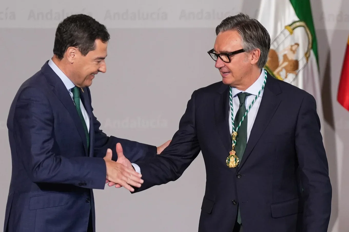 Juanma Moreno reivindica la unidad del nuevo Gobierno andaluz de coalición con Vox