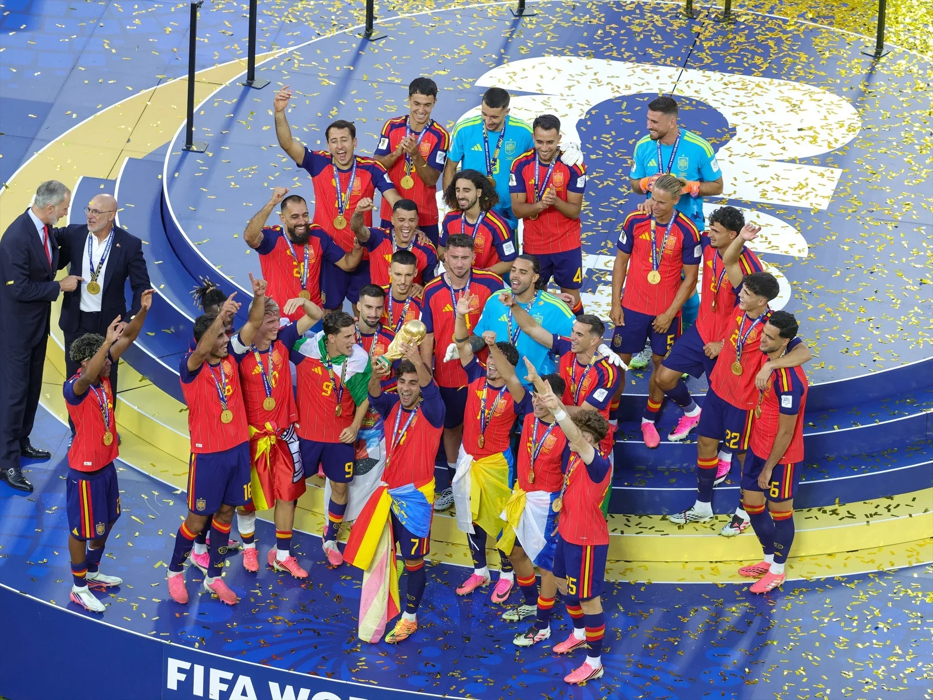 De la barba de Lamine Yamal al rapado de Ferran Torres: las promesas de España tras ganar el Mundial