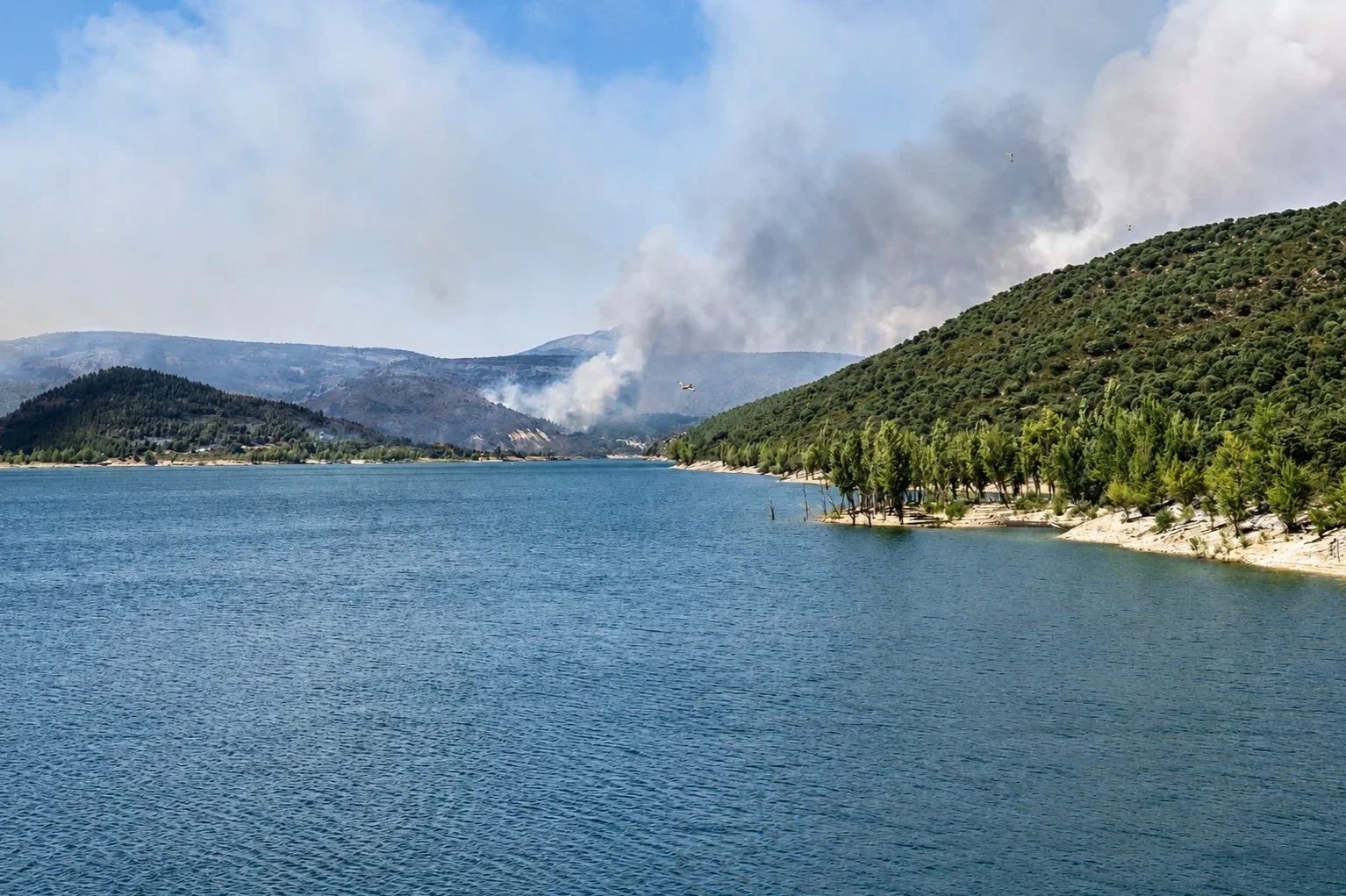 La Junta de Extremadura acusa al PSOE de 'falta de rigor' por su propuesta sobre los planes municipales contra incendios
