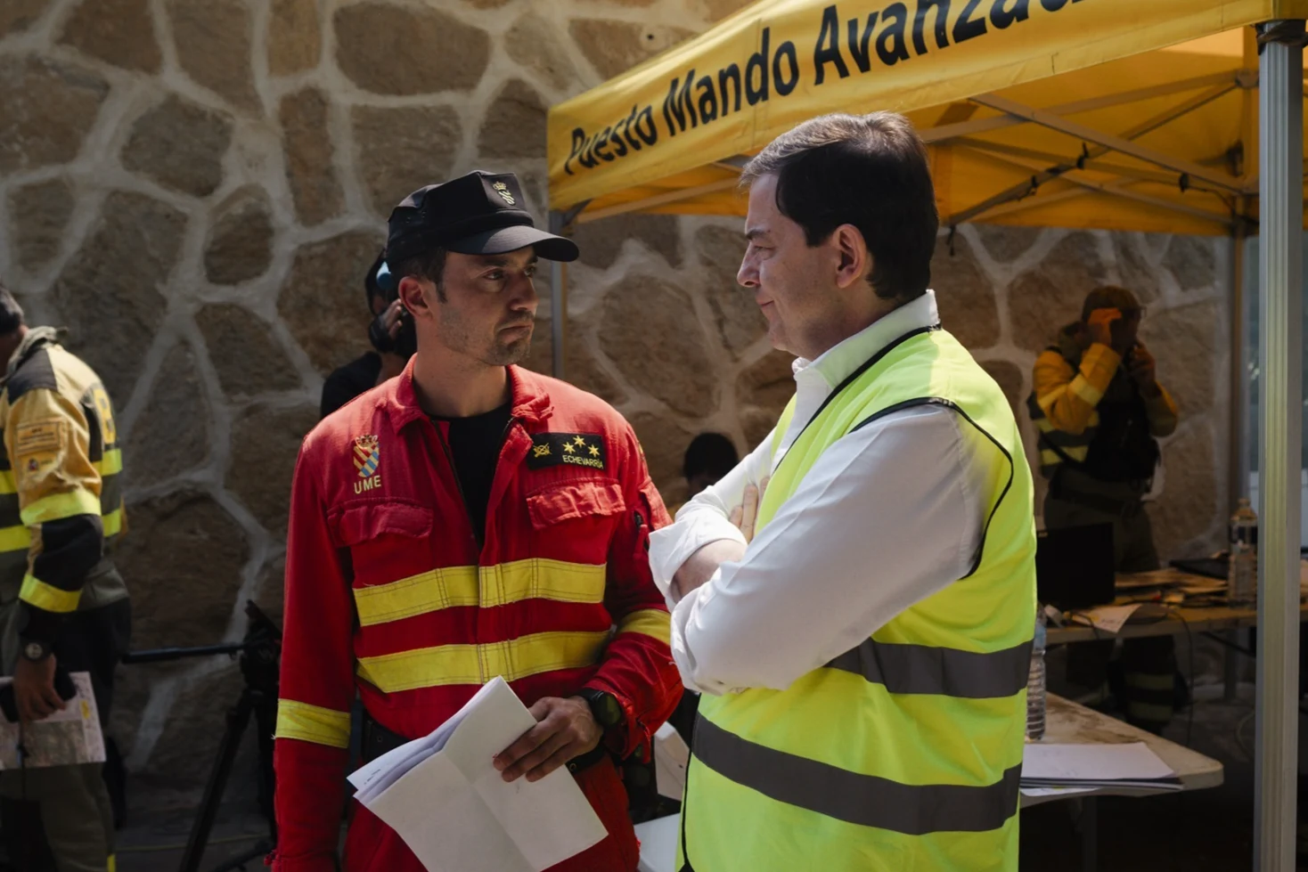 Mañueco anuncia ayudas para los afectados por el incendio de Ávila: "Estamos a su lado"
