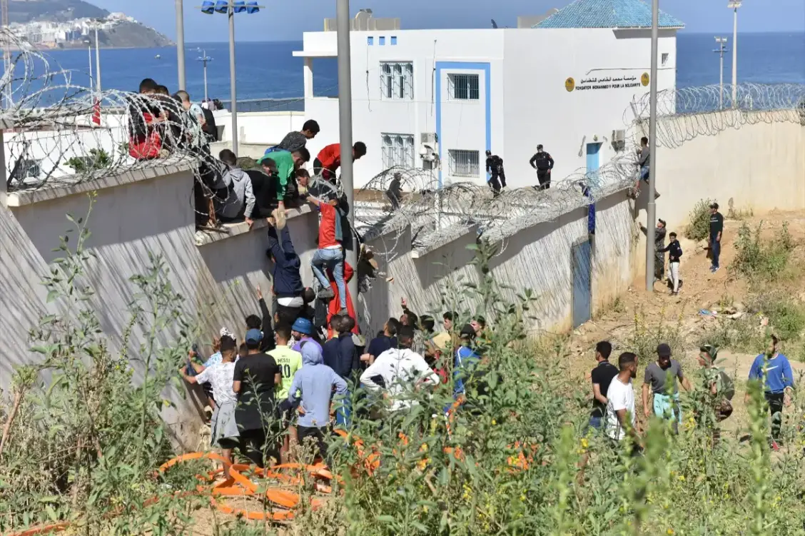 Los marroquíes lideran la compra de viviendas en España con casi 5.000 operaciones en seis meses