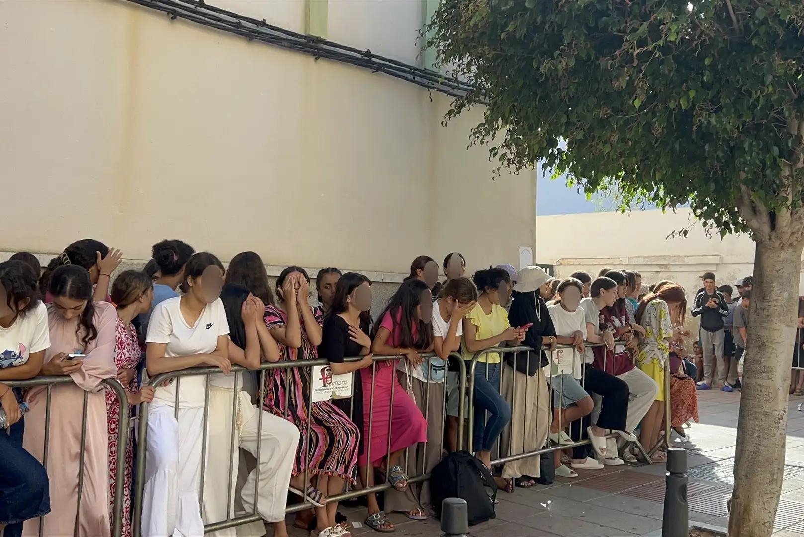 El Gobierno prepara el traslado de 500 niñas de Ceuta a la península en pocas semanas