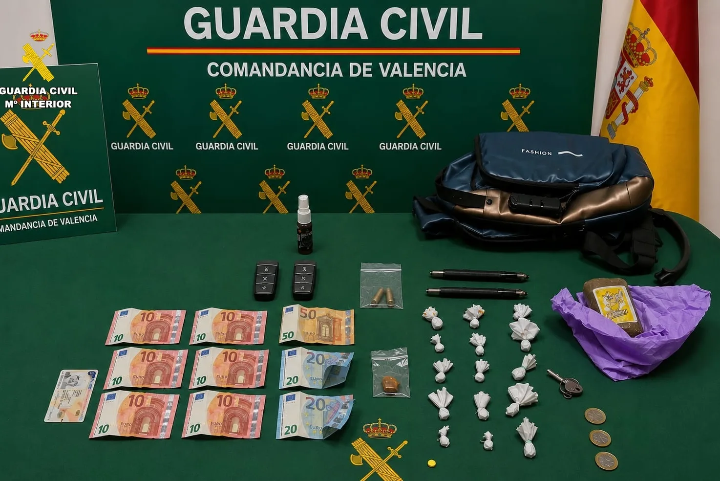Detenido en las fiestas de Chiva un hombre de 62 años que portaba drogas y bolígrafos-pistola