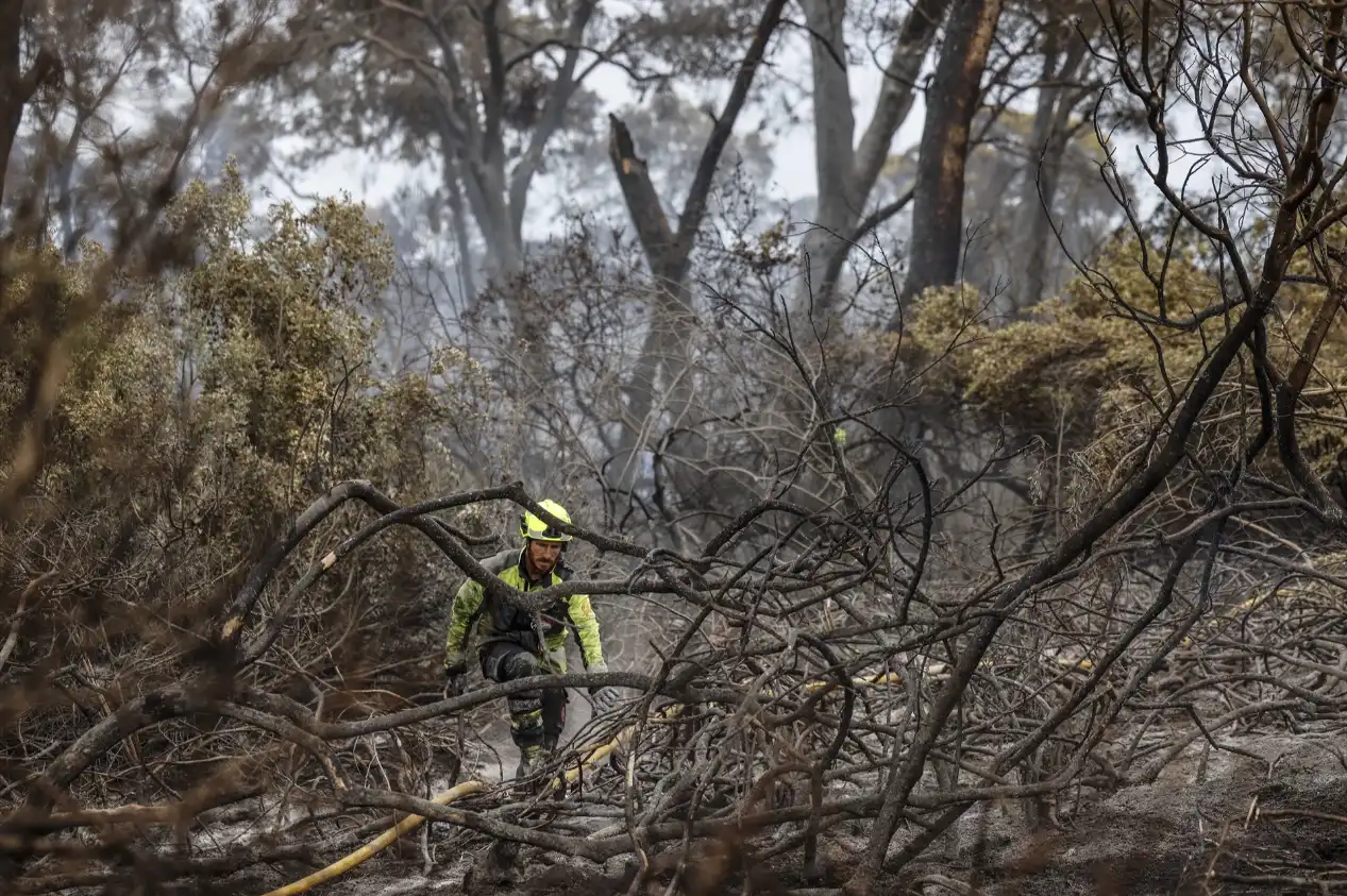 La Generalitat despliega cerca de 1.700 efectivos para prevenir y extinguir incendios forestales
