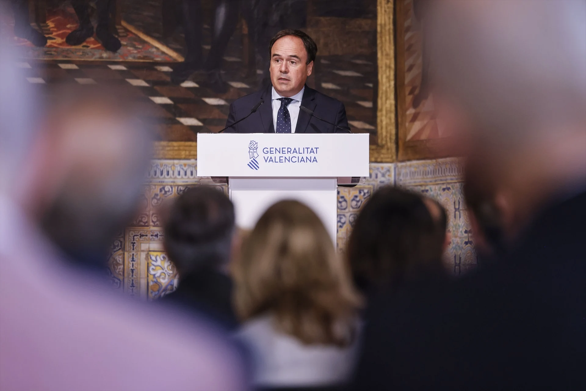 Llorca defiende un valenciano "de todos" y reivindica el diálogo frente al conflicto lingüístico