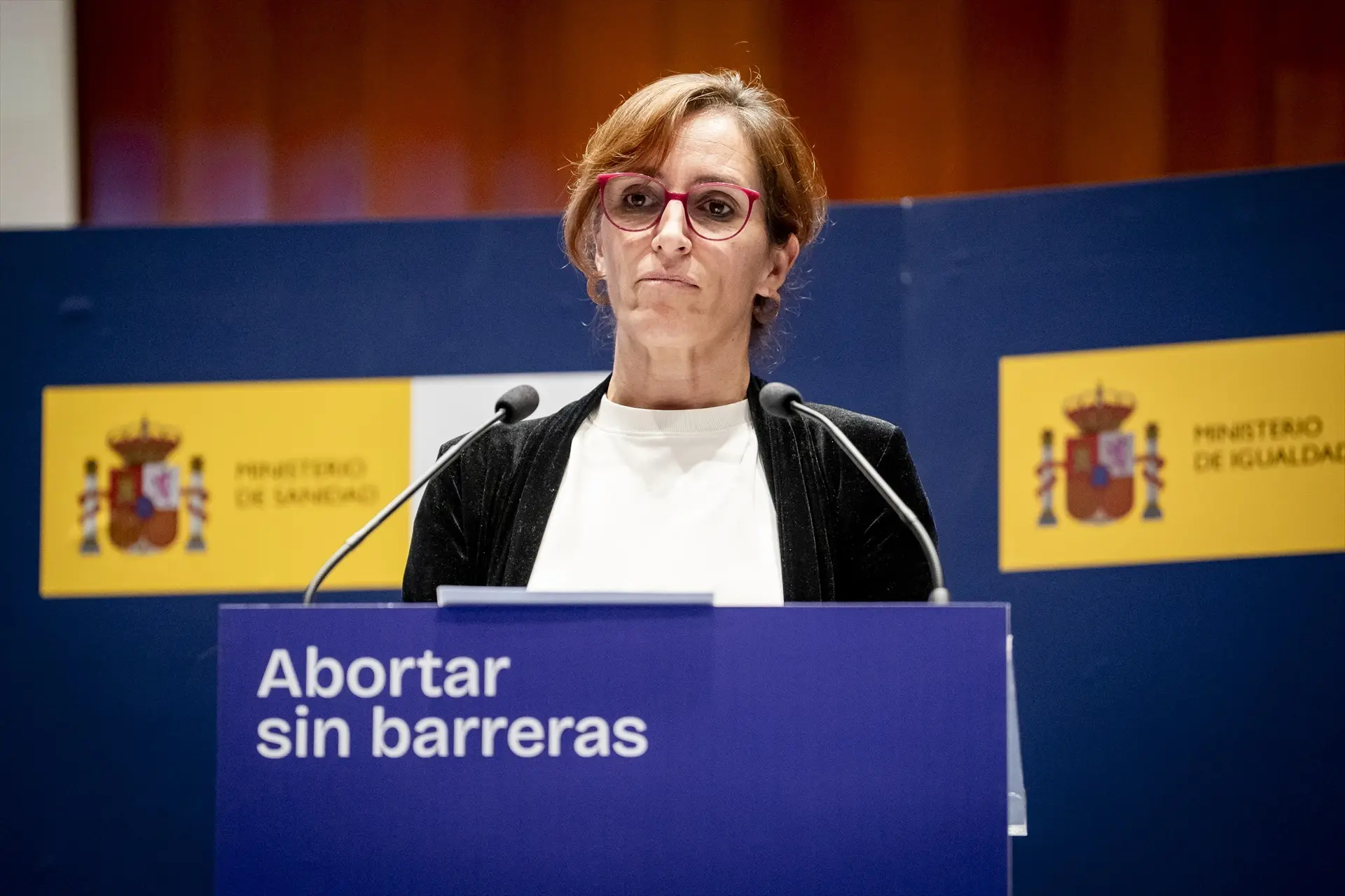 Mónica García incorpora a 400 inmigrantes a la Atención Primaria de Ceuta sin aumentar la plantilla médica