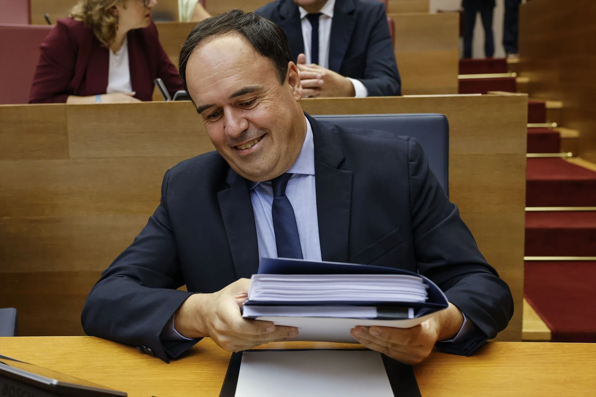 Llorca descarta adelantar las elecciones y asegura que piensa en el interés de los valencianos