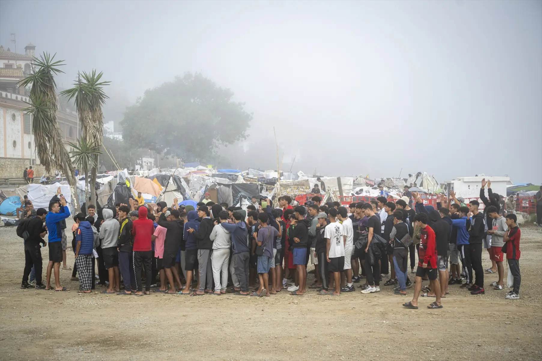 La Policía activa la "Operación Trampolín" para desalojar el asentamiento de miles de inmigrantes en Ceuta