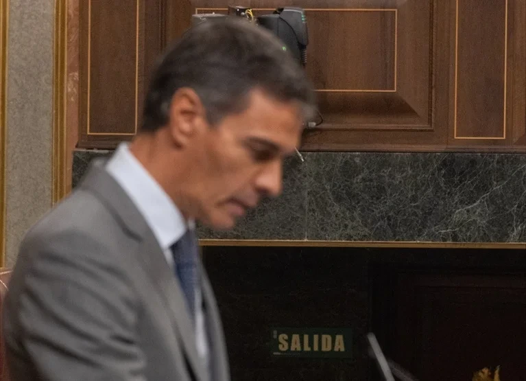 Pedro Sánchez abre otro periodo de reflexión y estudia un adelanto electoral tras perder sus decretos de vivienda