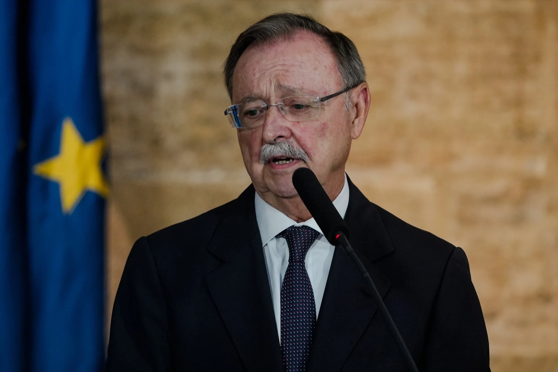 Vivas denuncia que Ceuta sigue sumida en una situación "insostenible" tres meses después de la invasión