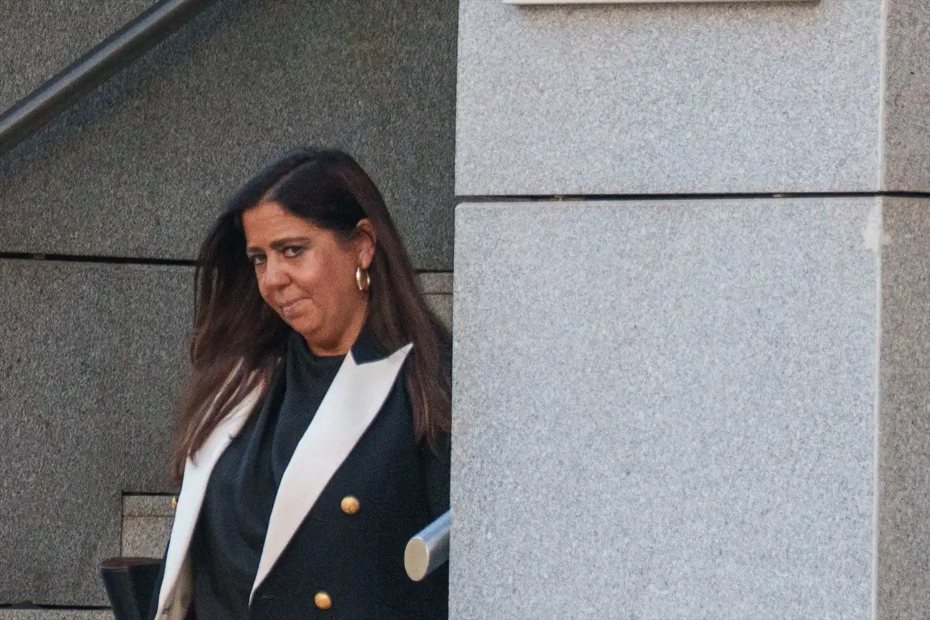 Beatriz Biedma relata ante la Audiencia Nacional la angustia sufrida por el presunto acoso a ella y sus hijas